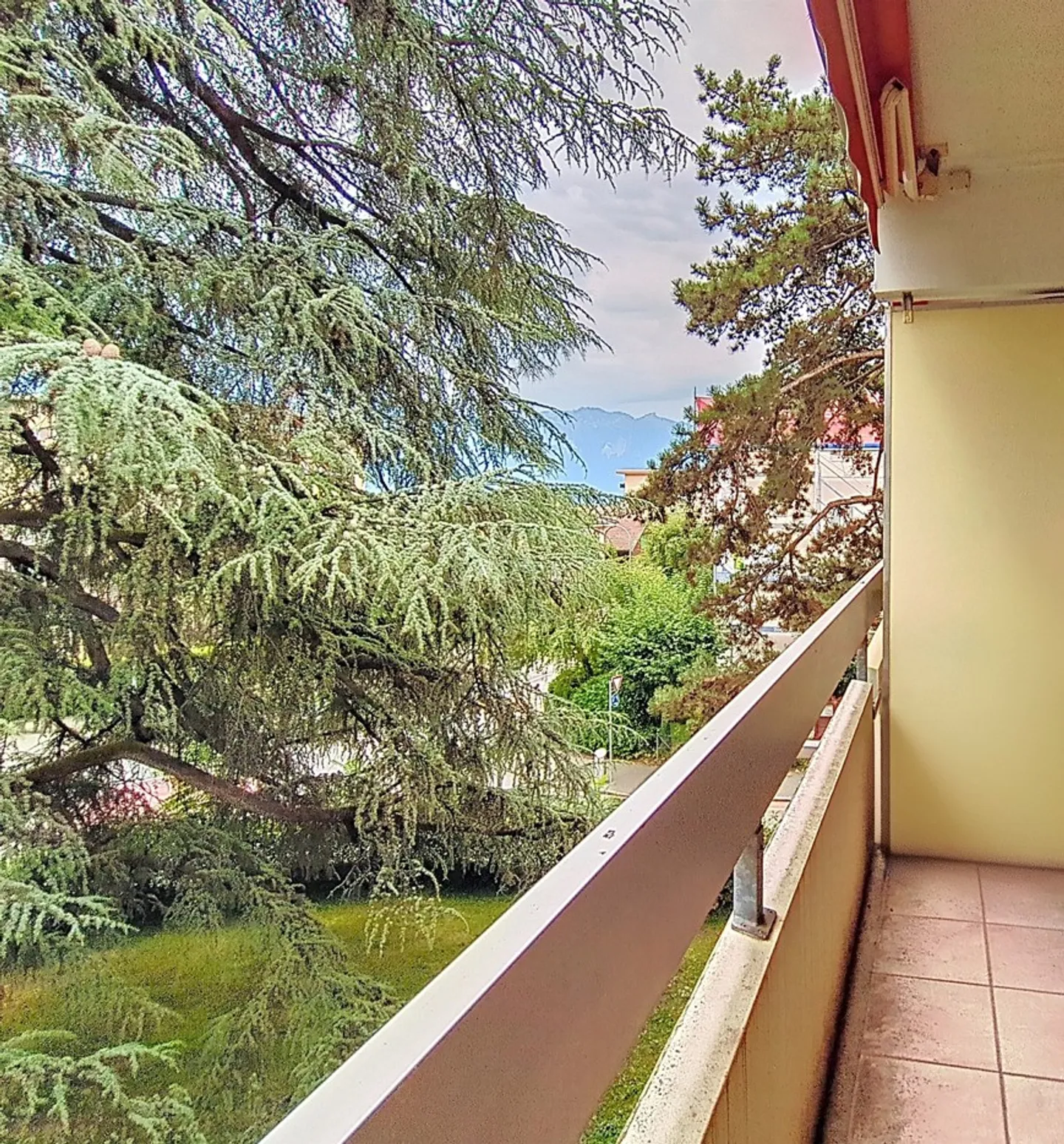 EXKLUSIV! Charmantes Studio mit freier Aussicht auf die Grünflächen - Foto 2 von 10