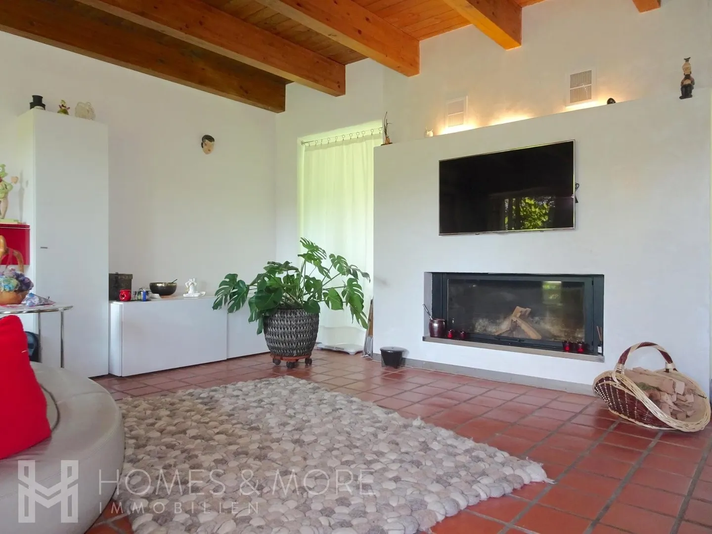 HOCH ÜBER DEM DORF AN RUHIGER LAGE - Foto 5 von 10