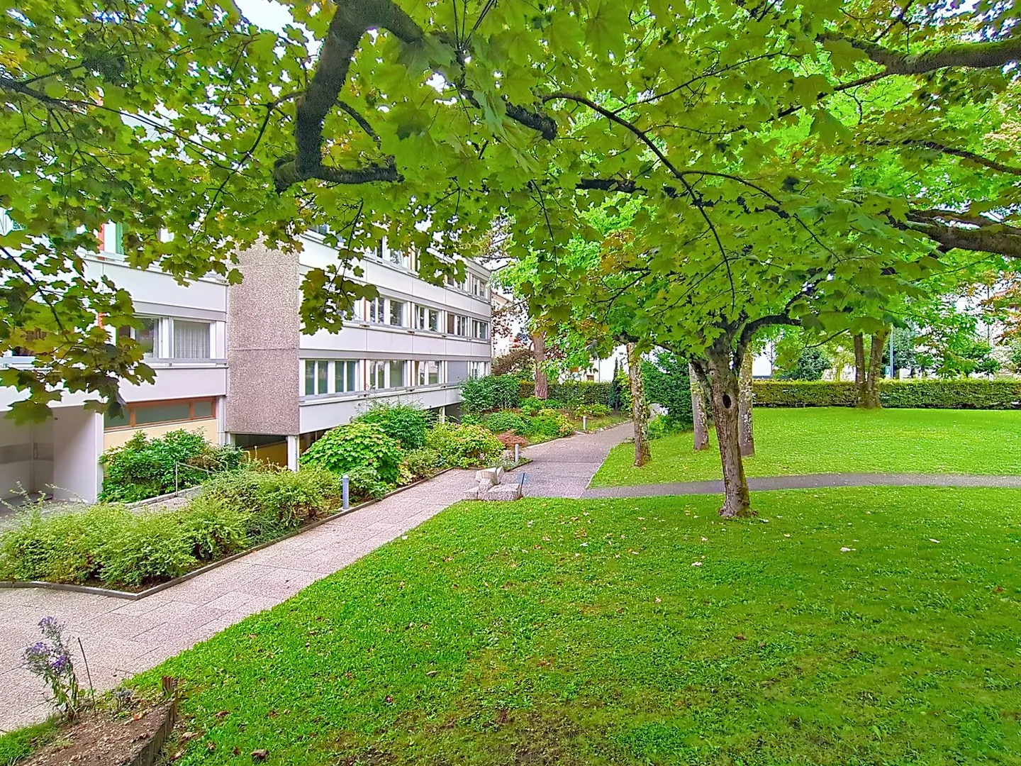 EXKLUSIV! Charmantes Studio mit freier Aussicht auf die Grünflächen - Foto 8 von 10