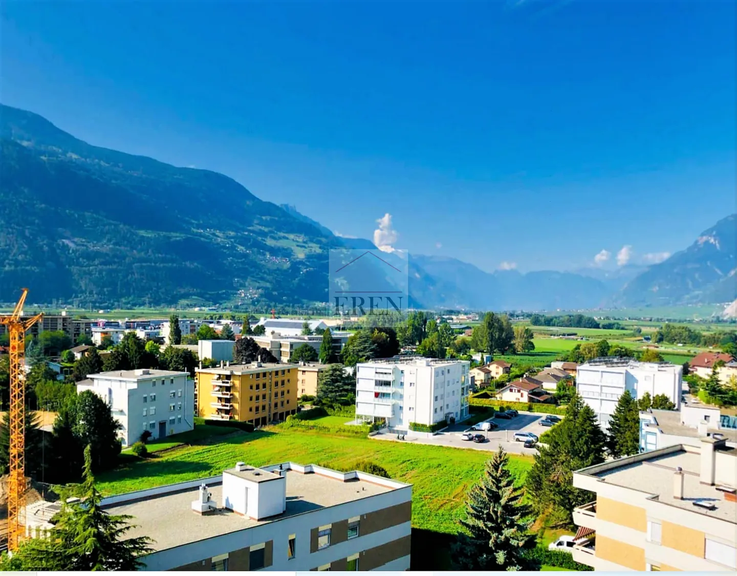 Attico panoramico 4,5 locali completamente vetrati con balcone-terrazza angolare di 72m2 - Foto 8 di 10