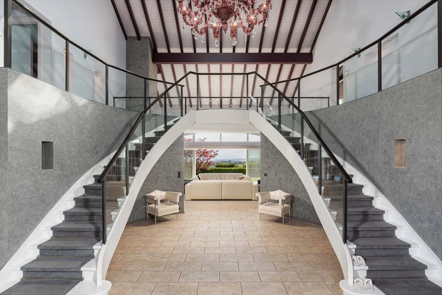 Incredible individual property - Photo 1 of 9