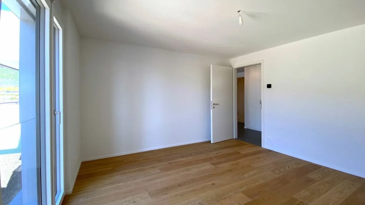Apartment for rent - Photo 4 of 9
