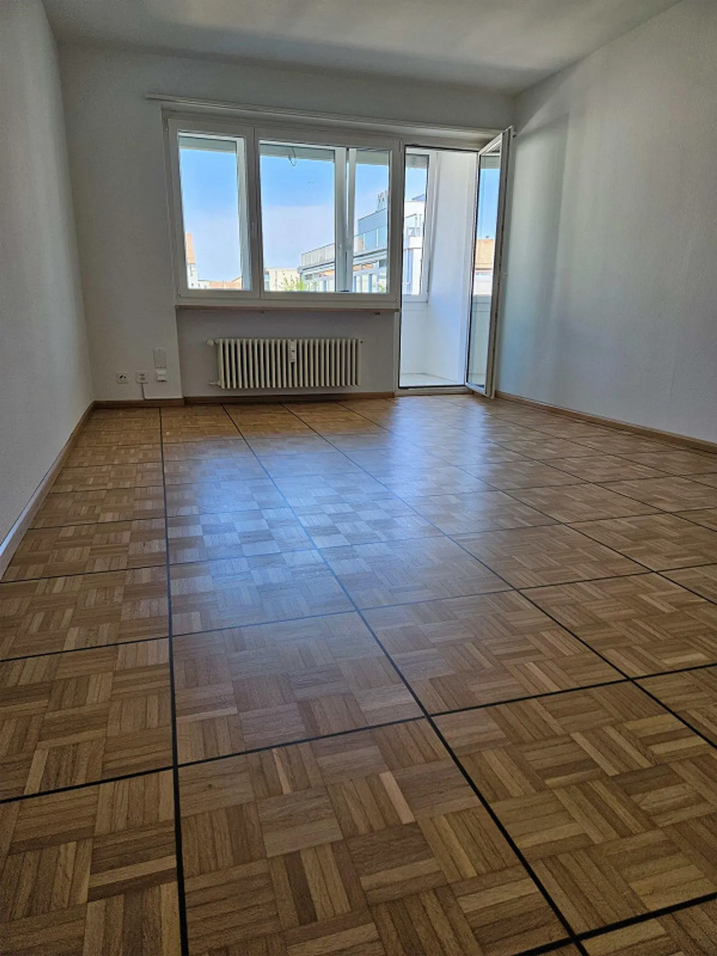 Helle Wohnung mit Terrasse - Foto 2 von 7