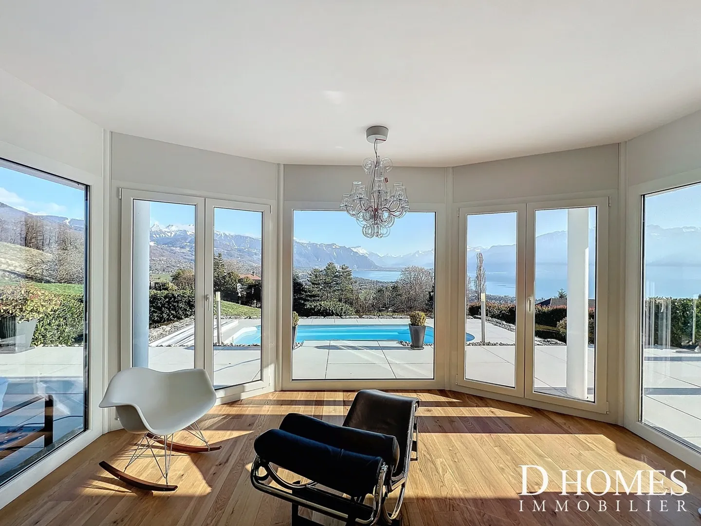 EXCLUSIVE I Magnificent villa with stunning lake view - Photo 8 of 22