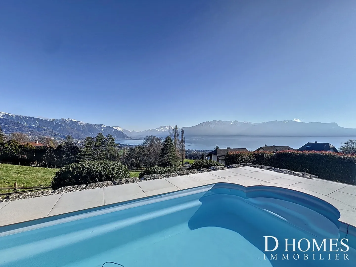 EXCLUSIVE I Magnificent villa with stunning lake view - Photo 9 of 22