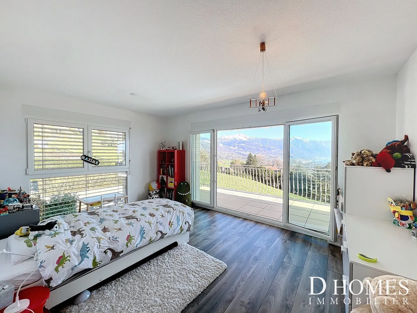 EXCLUSIVE I Magnificent villa with stunning lake view - Photo 16 of 22