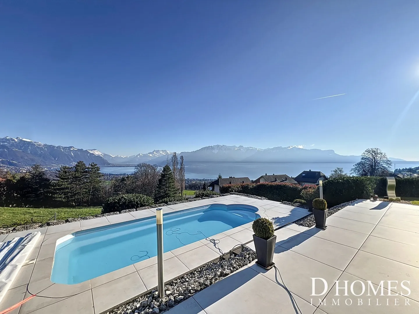 EXCLUSIVE I Magnificent villa with stunning lake view - Photo 22 of 22