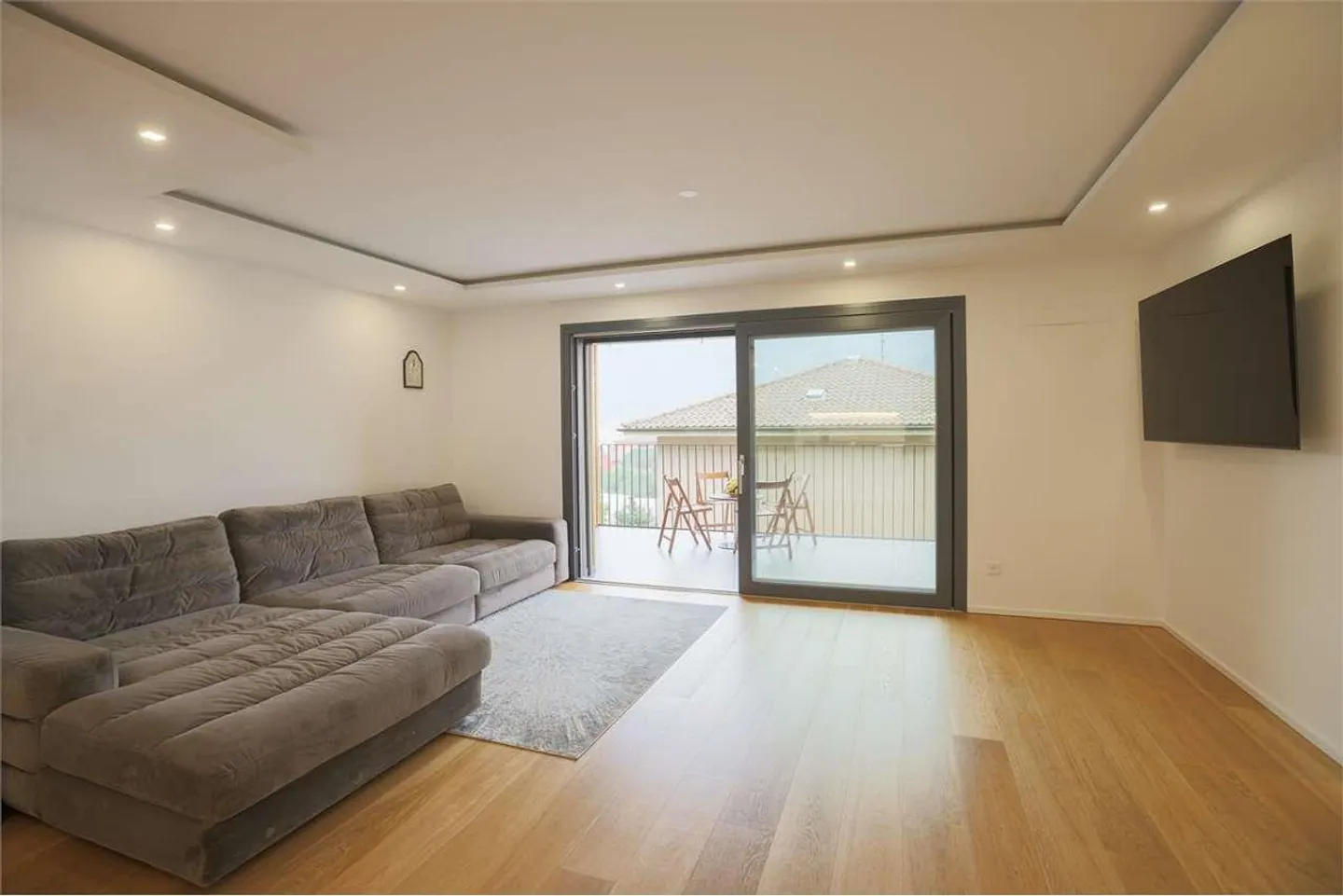 Vacallo 3.5 Zimmer mit bewohnbarem Balkon - Foto 2 von 6