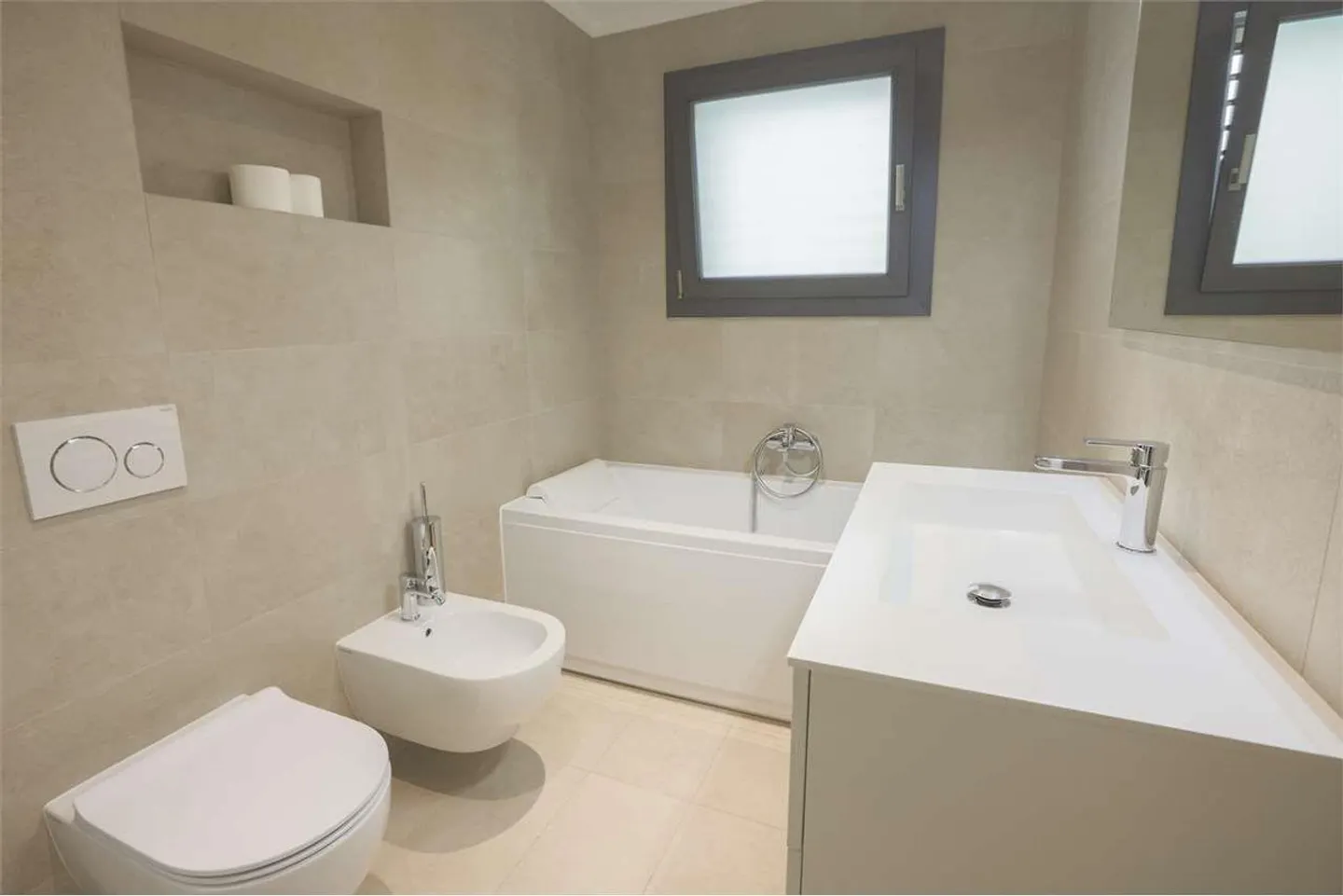 Vacallo 3.5 Zimmer mit bewohnbarem Balkon - Foto 6 von 6