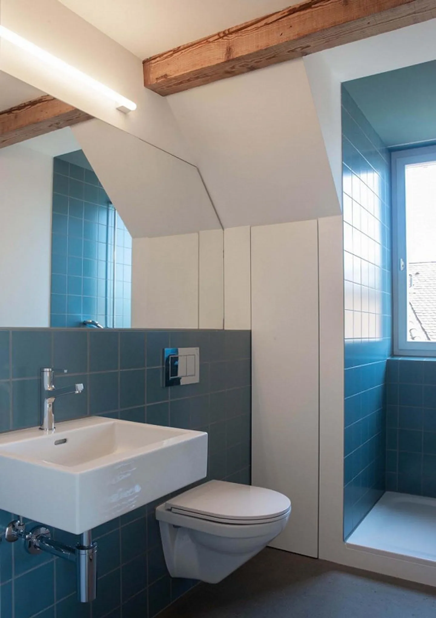 Charmante Dachwohnung in Ruhiger Lage - Foto 2 von 3