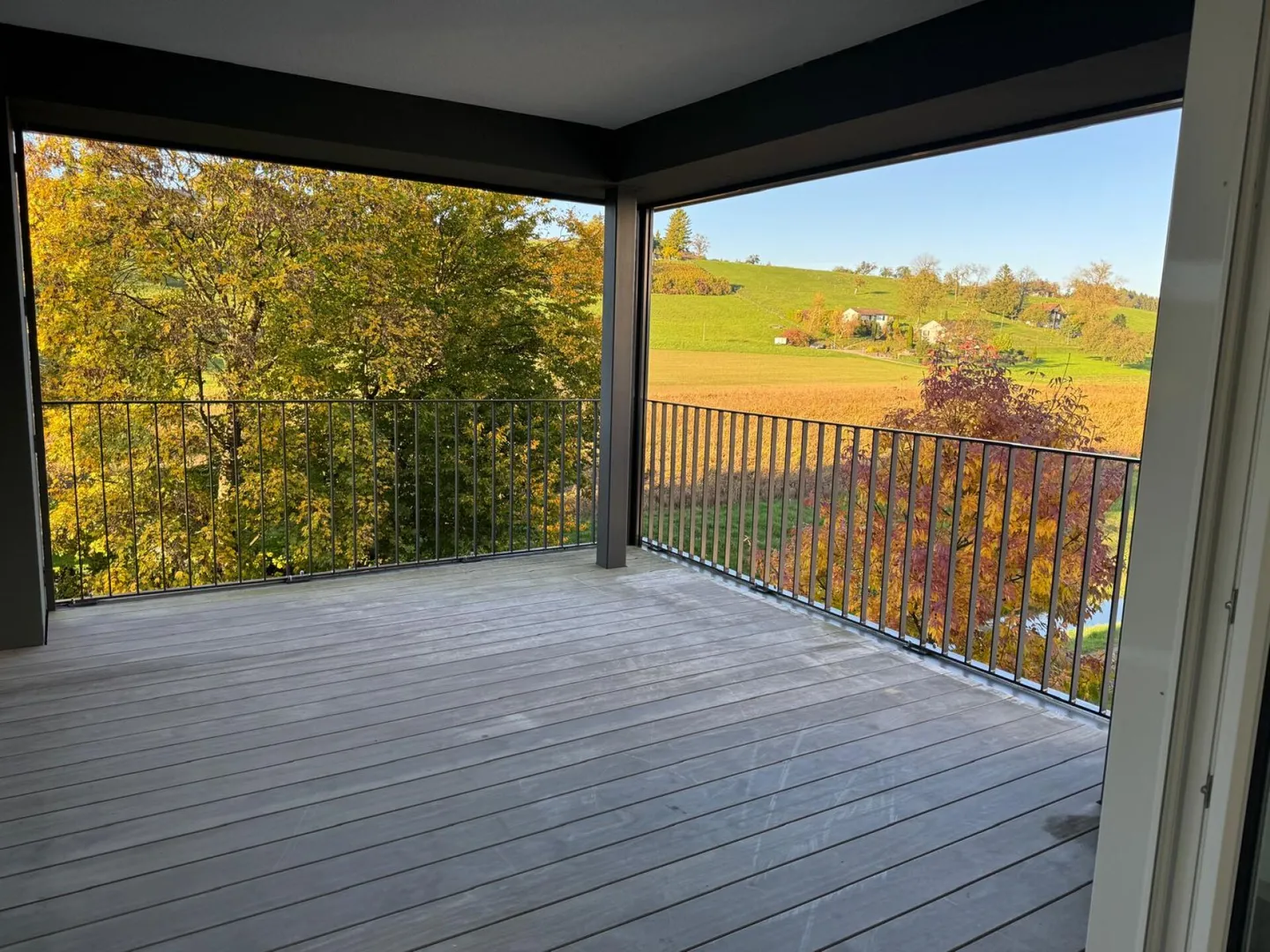 Appartamento moderno di 3,5 stanze nel centro del villaggio di Müllheim - Foto 1 di 12