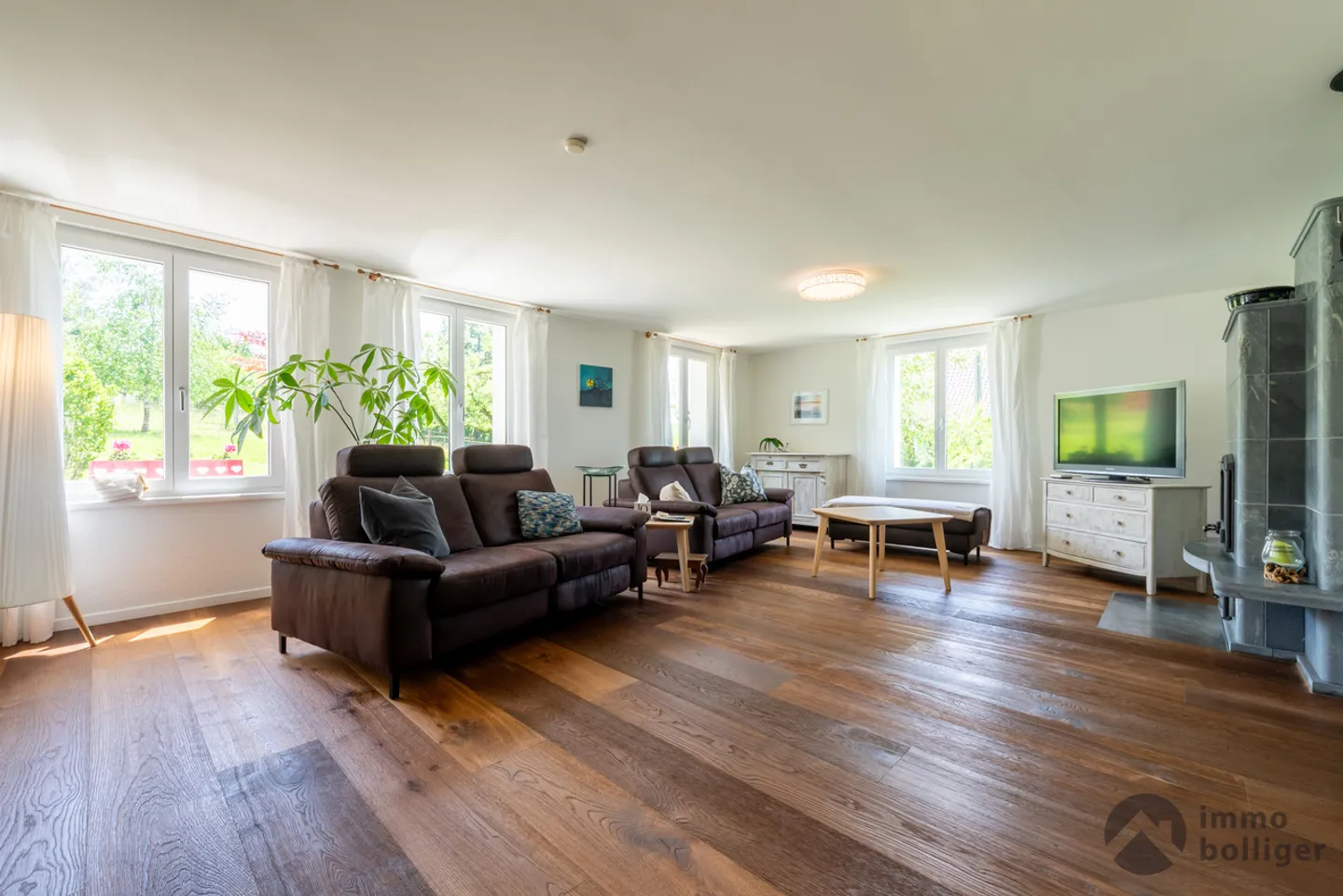 Charming Renovated Farmhouse - Photo 2 of 12