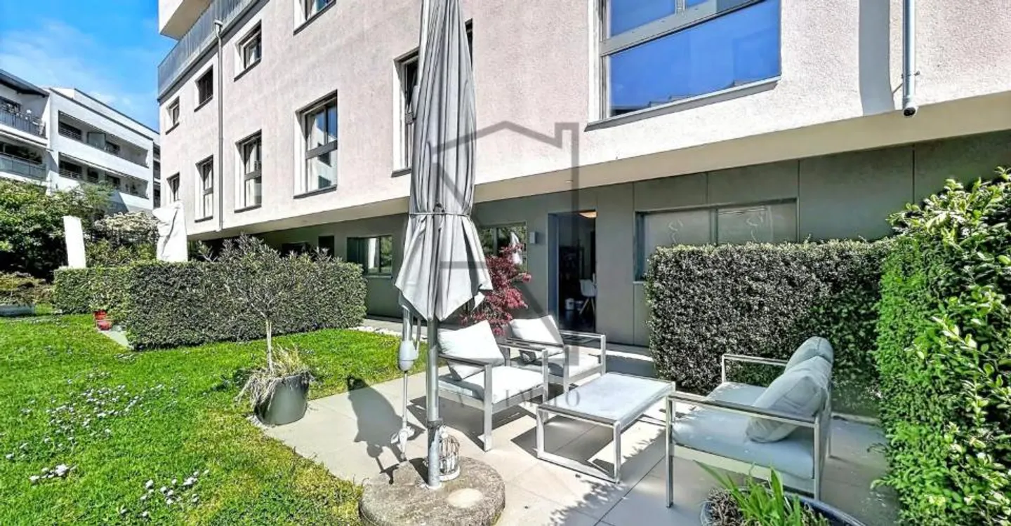 Triplex 5.5 rooms with independent space, close to the lake and EPFL - Photo 3 of 12