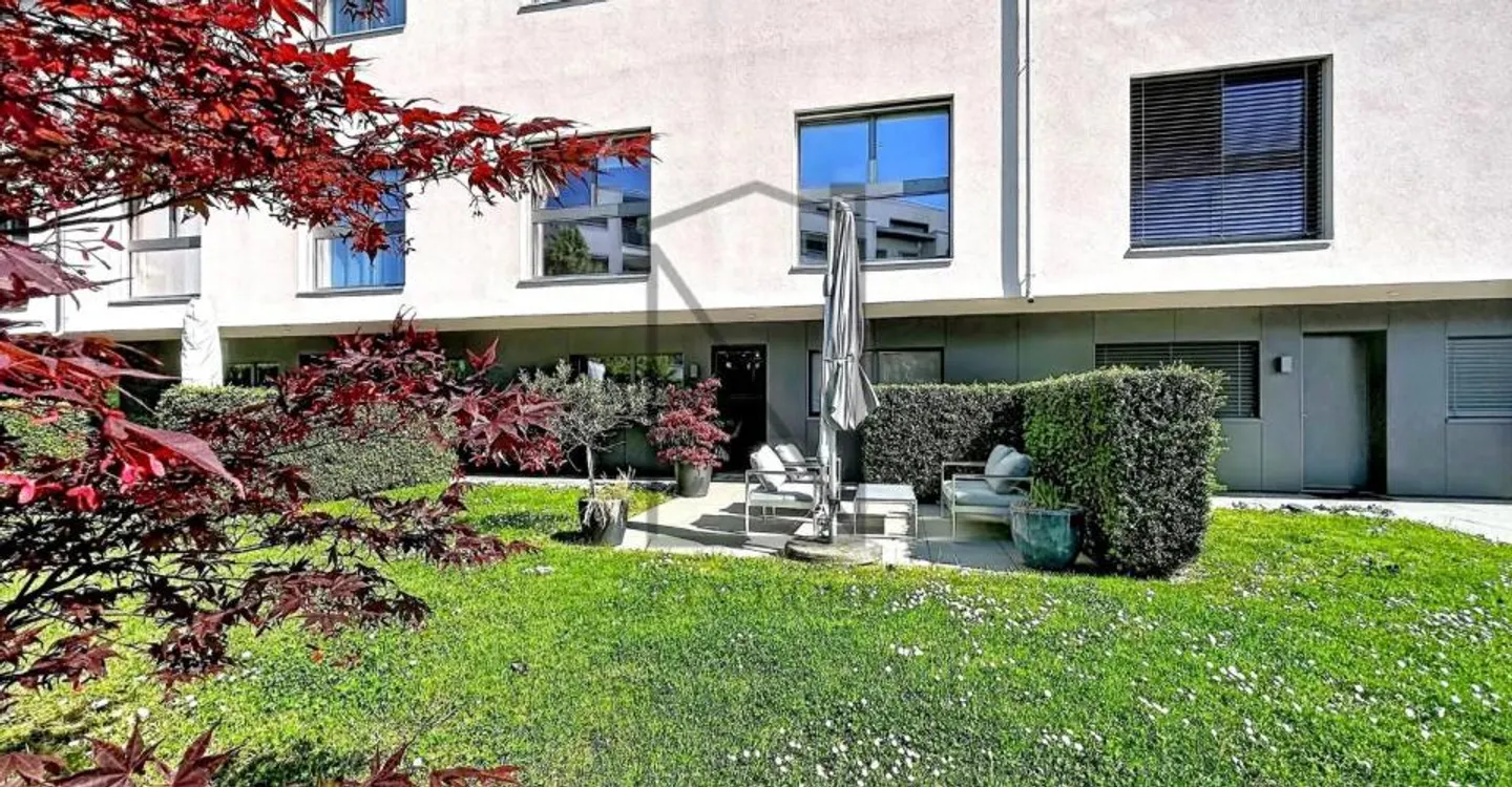 Triplex 5.5 rooms with independent space, close to the lake and EPFL - Photo 4 of 12