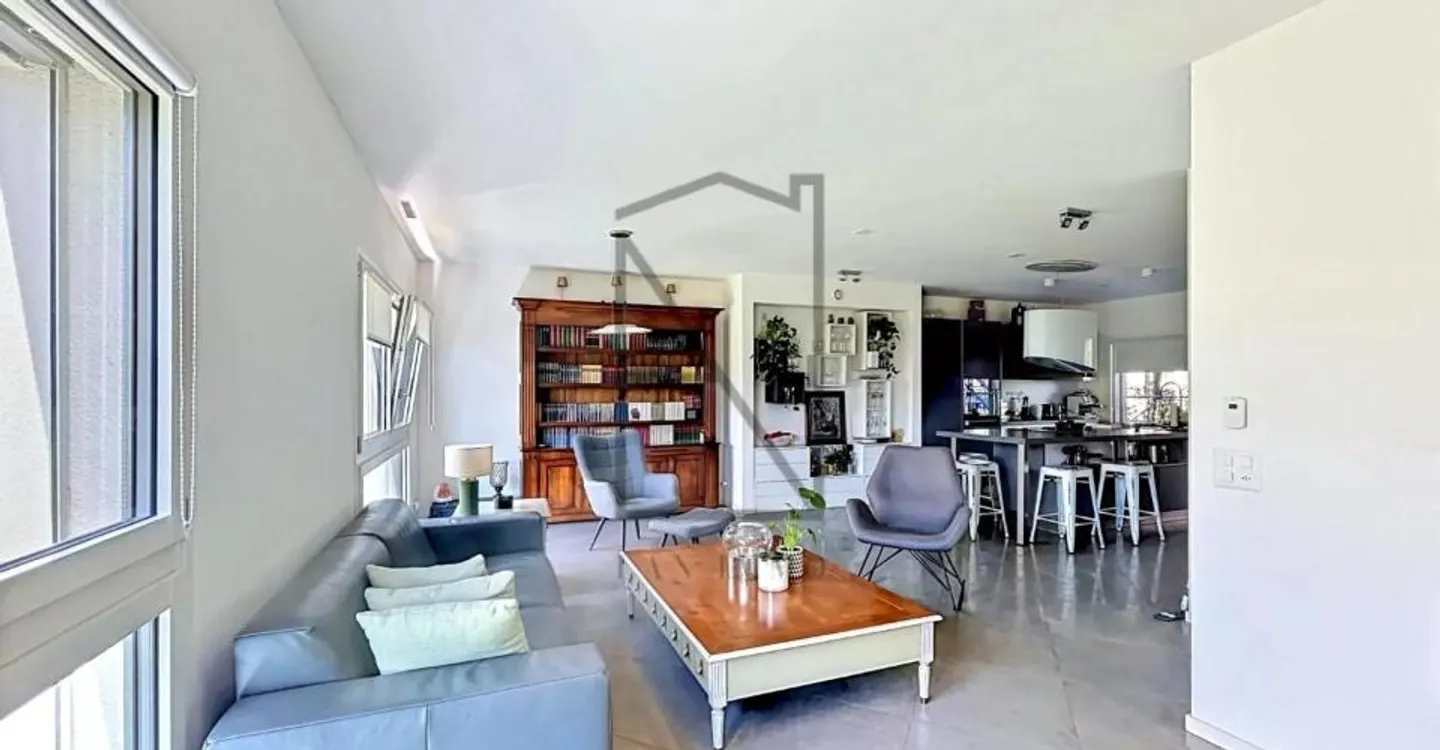 Triplex 5.5 rooms with independent space, close to the lake and EPFL - Photo 9 of 12