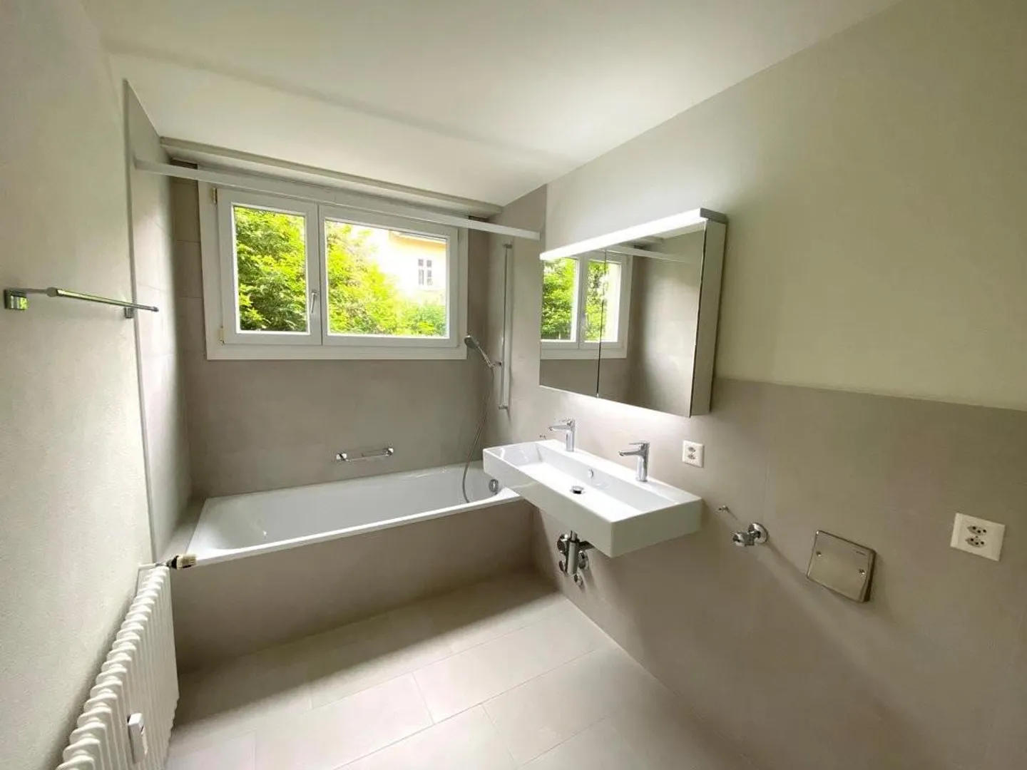 Dreamlike 4.5-room apartment with garden paradise in Riehen! - Photo 4 of 11