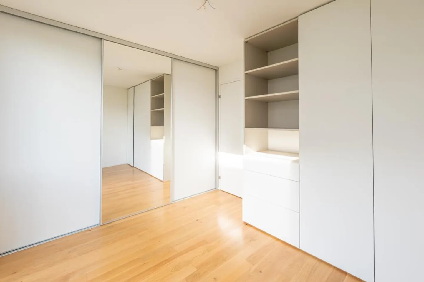 Residence in RIVAGE near the lake - Photo 4 of 8