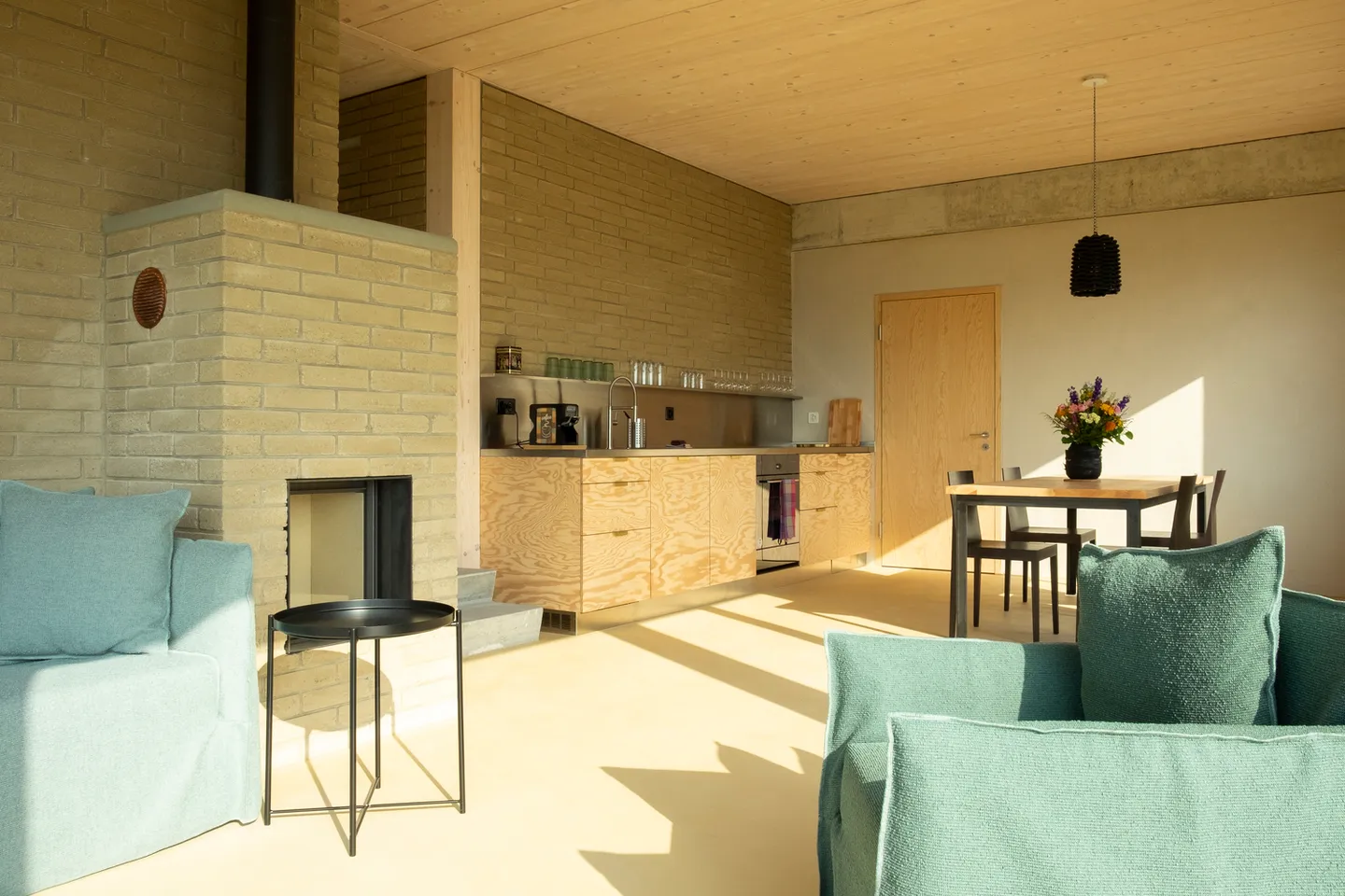 3-ROOM APARTMENT IN BELLERIVE (VD), FURNISHED, FIXED TERM - Photo 3 of 10