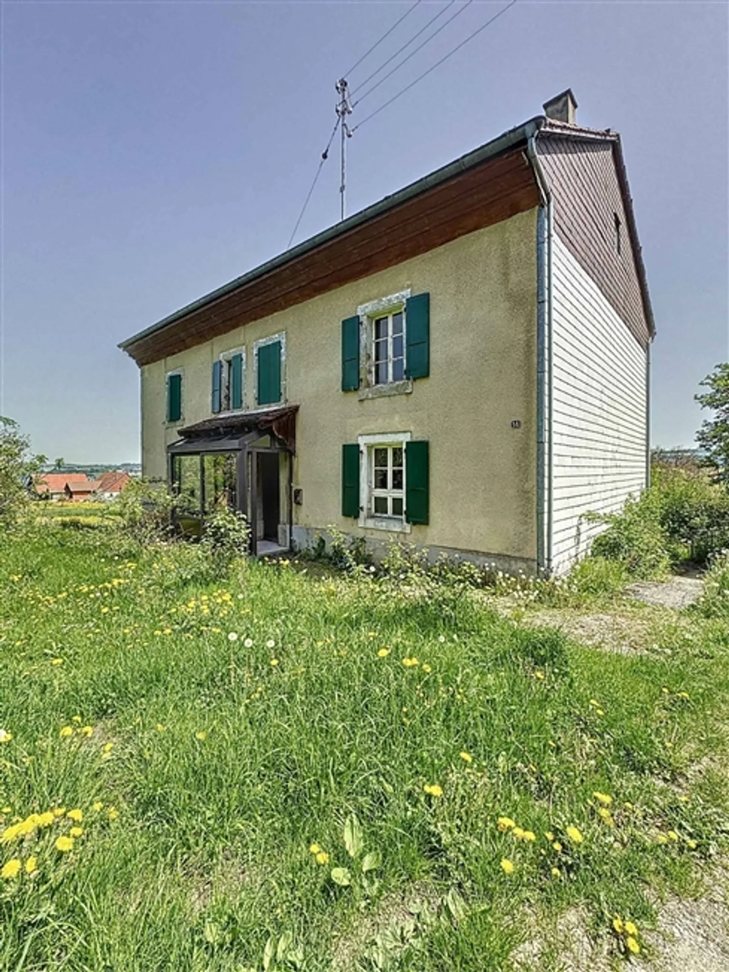 Propriété à convertir en un ou plusieurs appartements - Photo 2 sur 13