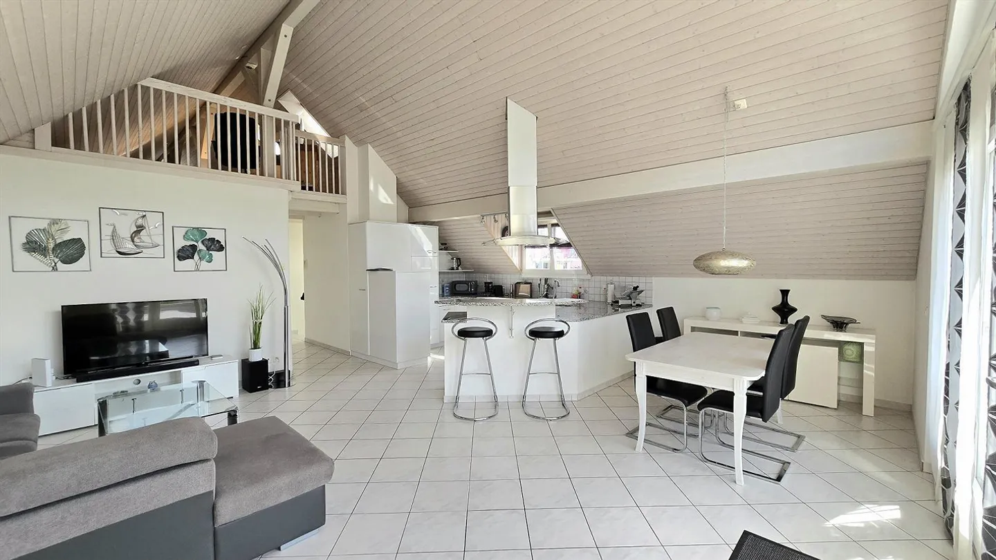 Maisonette penthouse confortable dans un emplacement central - Photo 2 sur 17