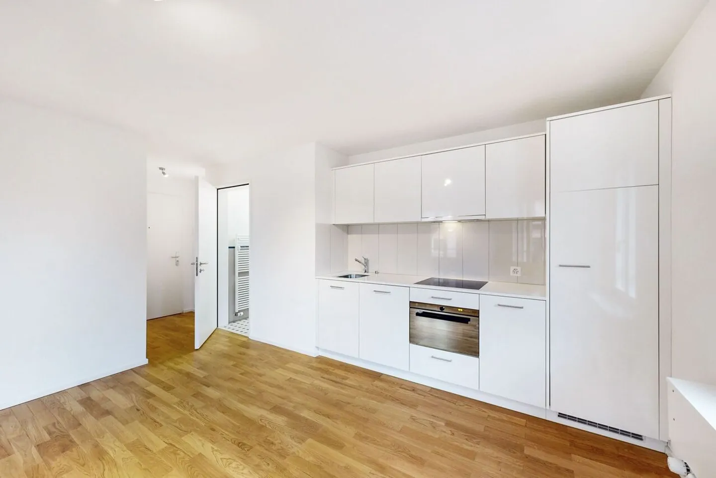 Great single apartment is looking for you! - Photo 2 of 6