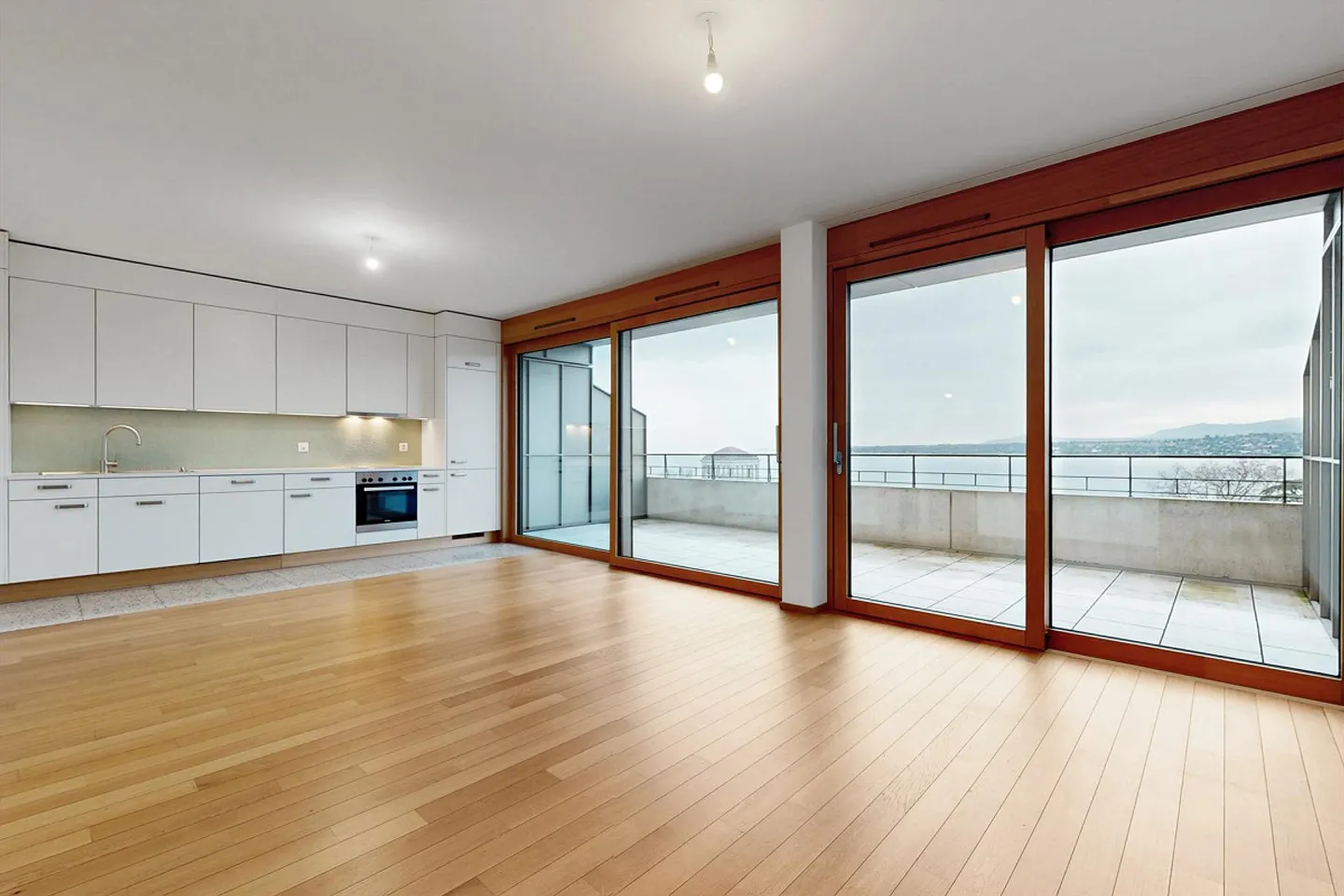 Luminoso Duplex a due passi dal lago - Foto 2 di 11