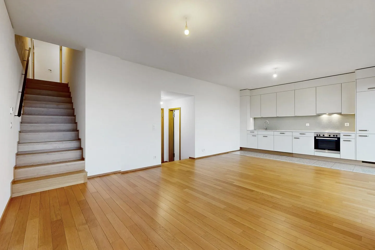 Luminoso Duplex a due passi dal lago - Foto 3 di 11