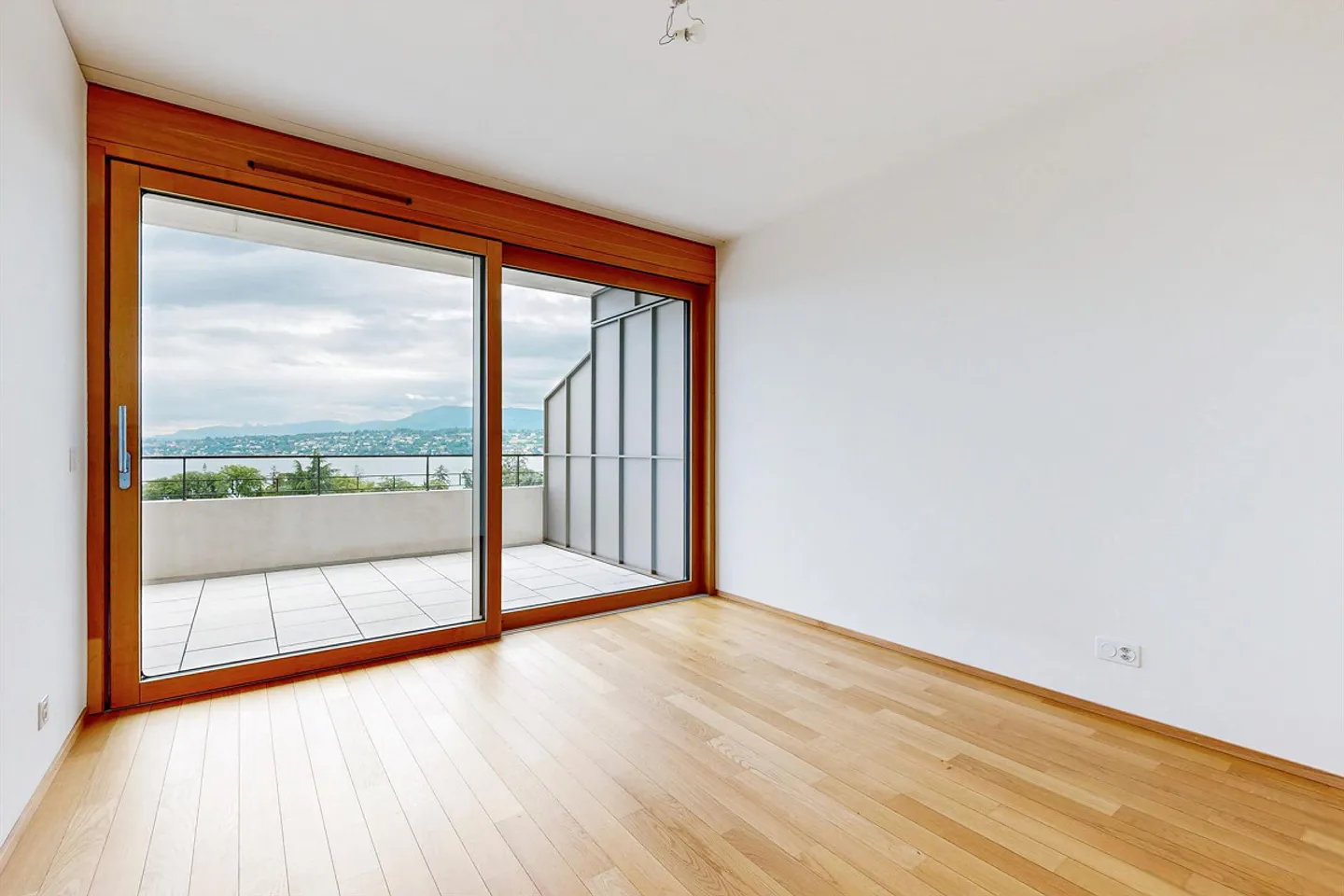 Luminoso Duplex a due passi dal lago - Foto 6 di 11