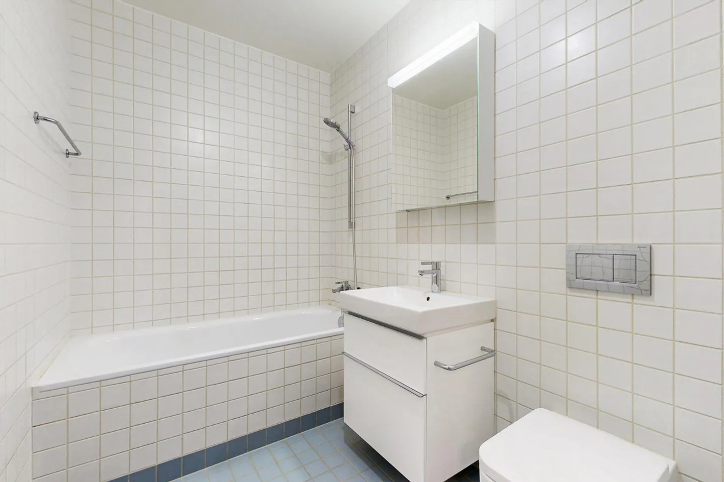 Luminoso Duplex a due passi dal lago - Foto 8 di 11