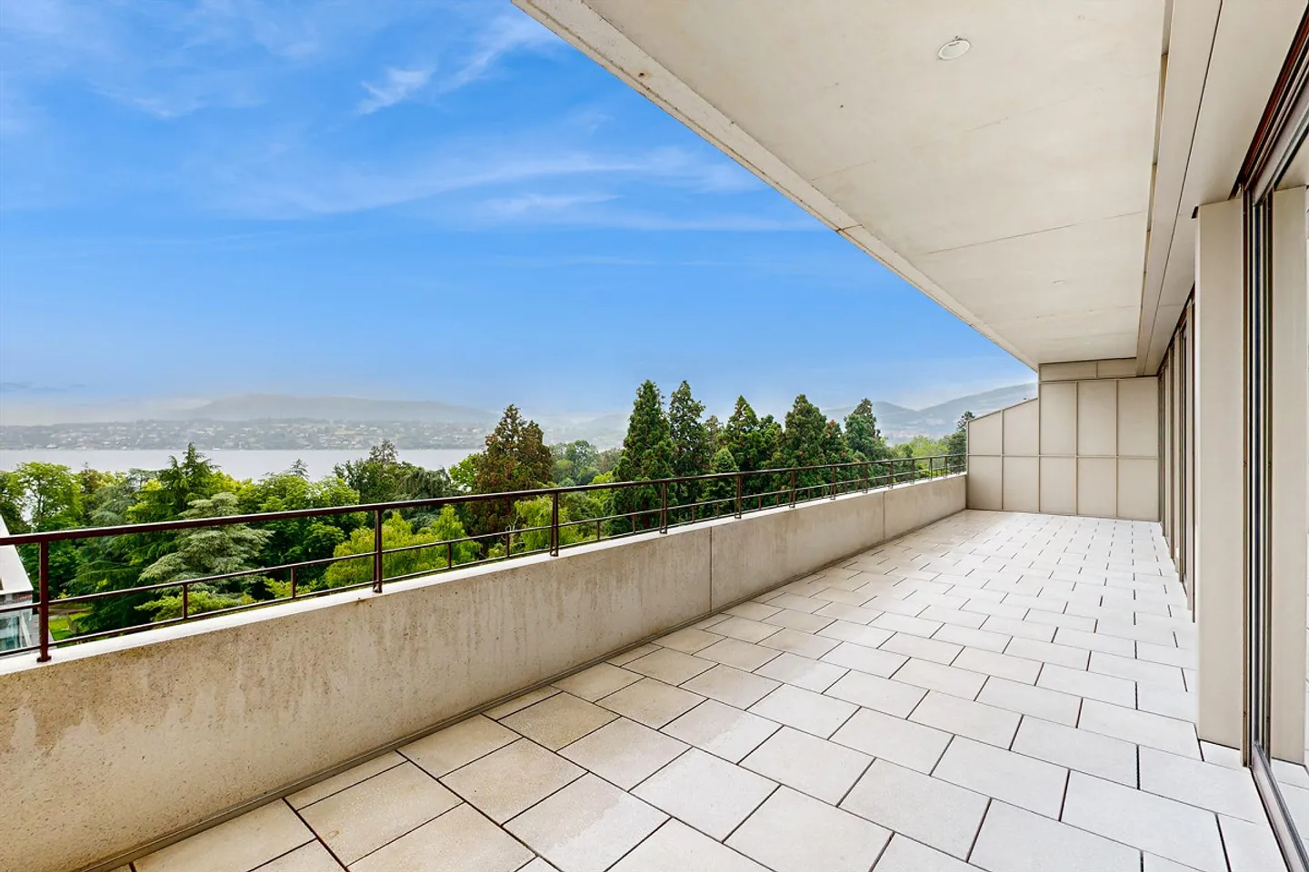 Luminoso Duplex a due passi dal lago - Foto 9 di 11