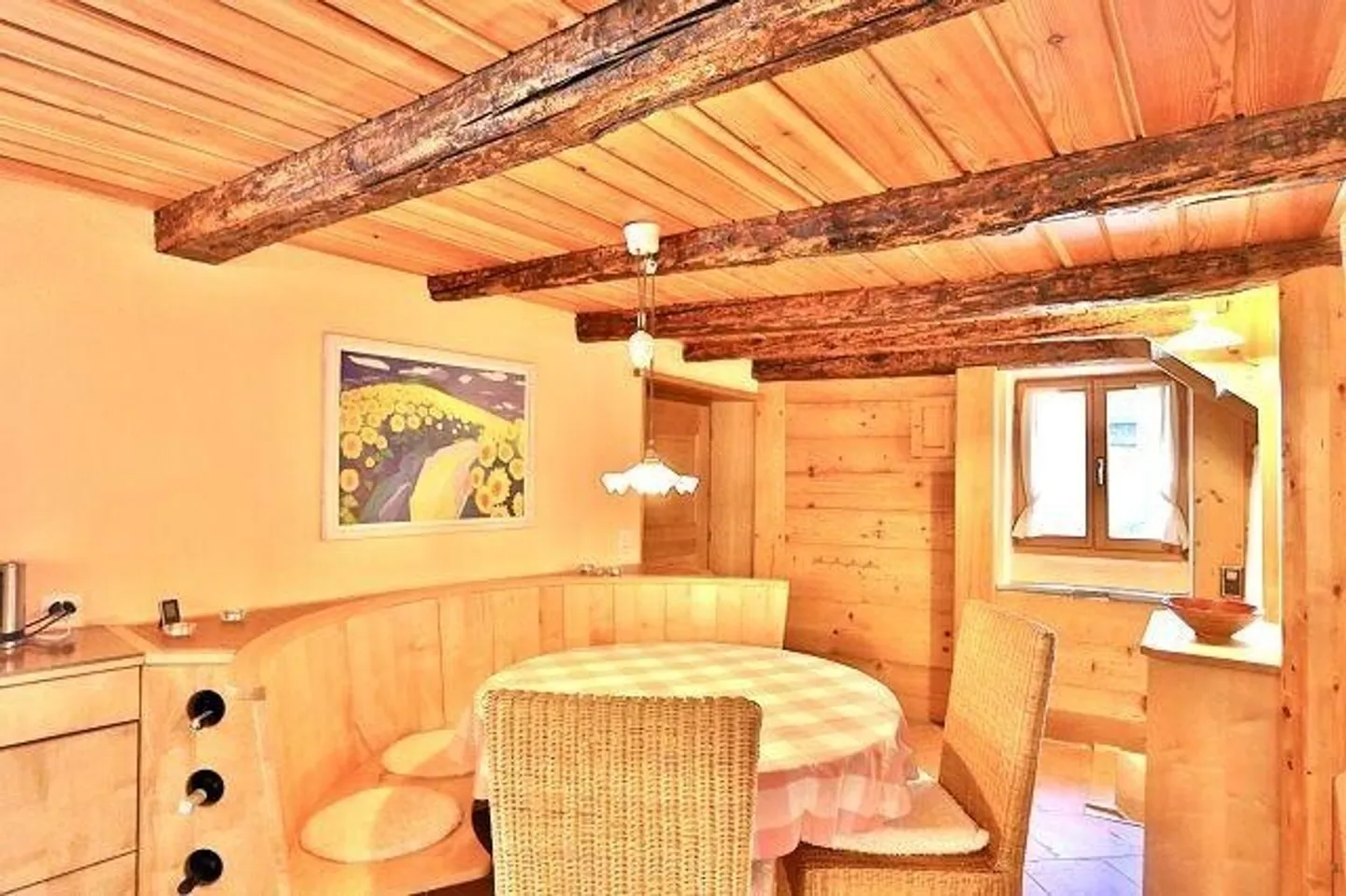 Rustico de 5 1/2 pièces au cœur du village avec un aménagement luxueux - Photo 4 sur 13