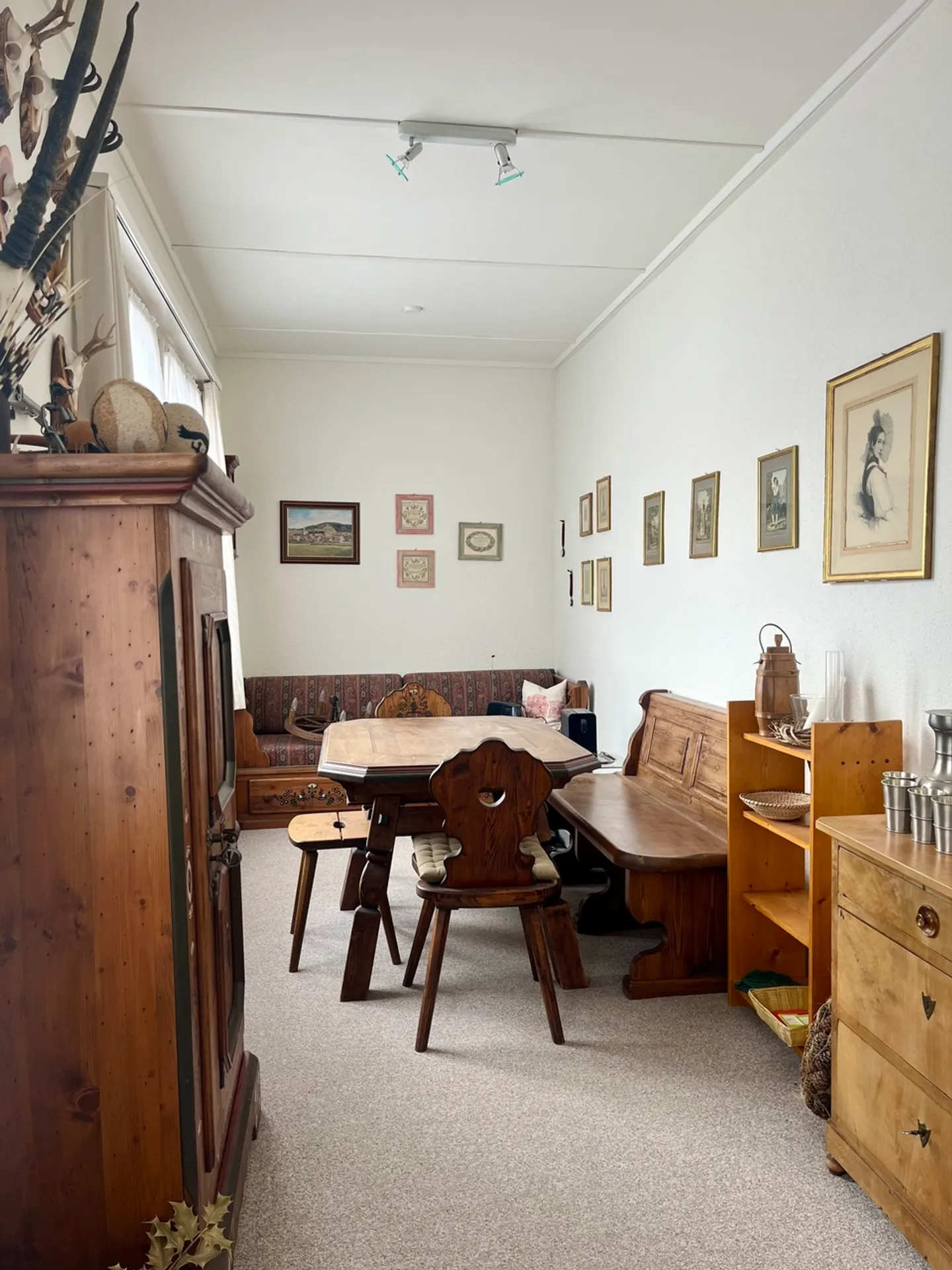 Grand appartement de 4,5 pièces dans un emplacement central - Photo 11 sur 11