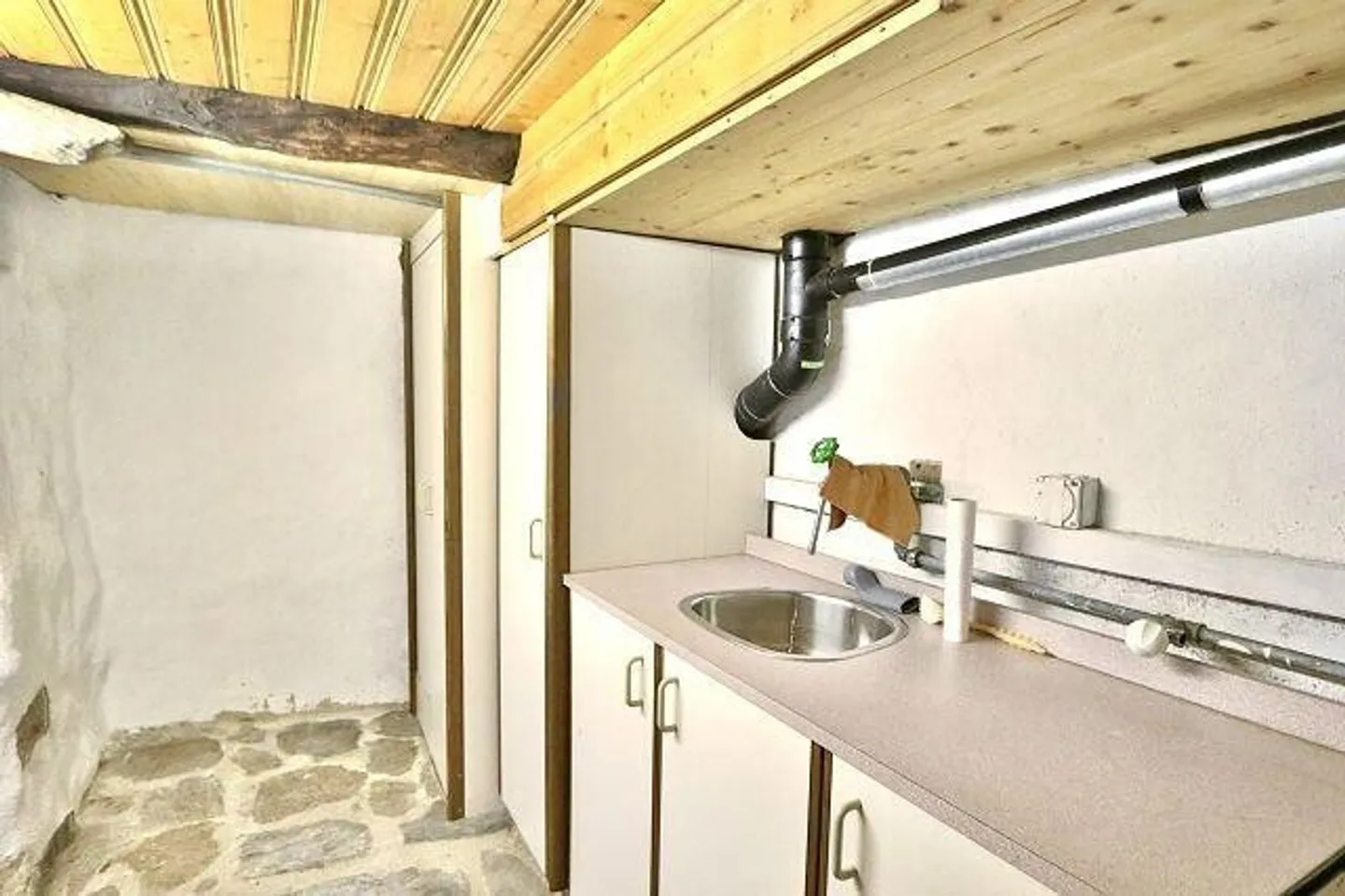 Rustico de 5 1/2 pièces au cœur du village avec un aménagement luxueux - Photo 12 sur 13