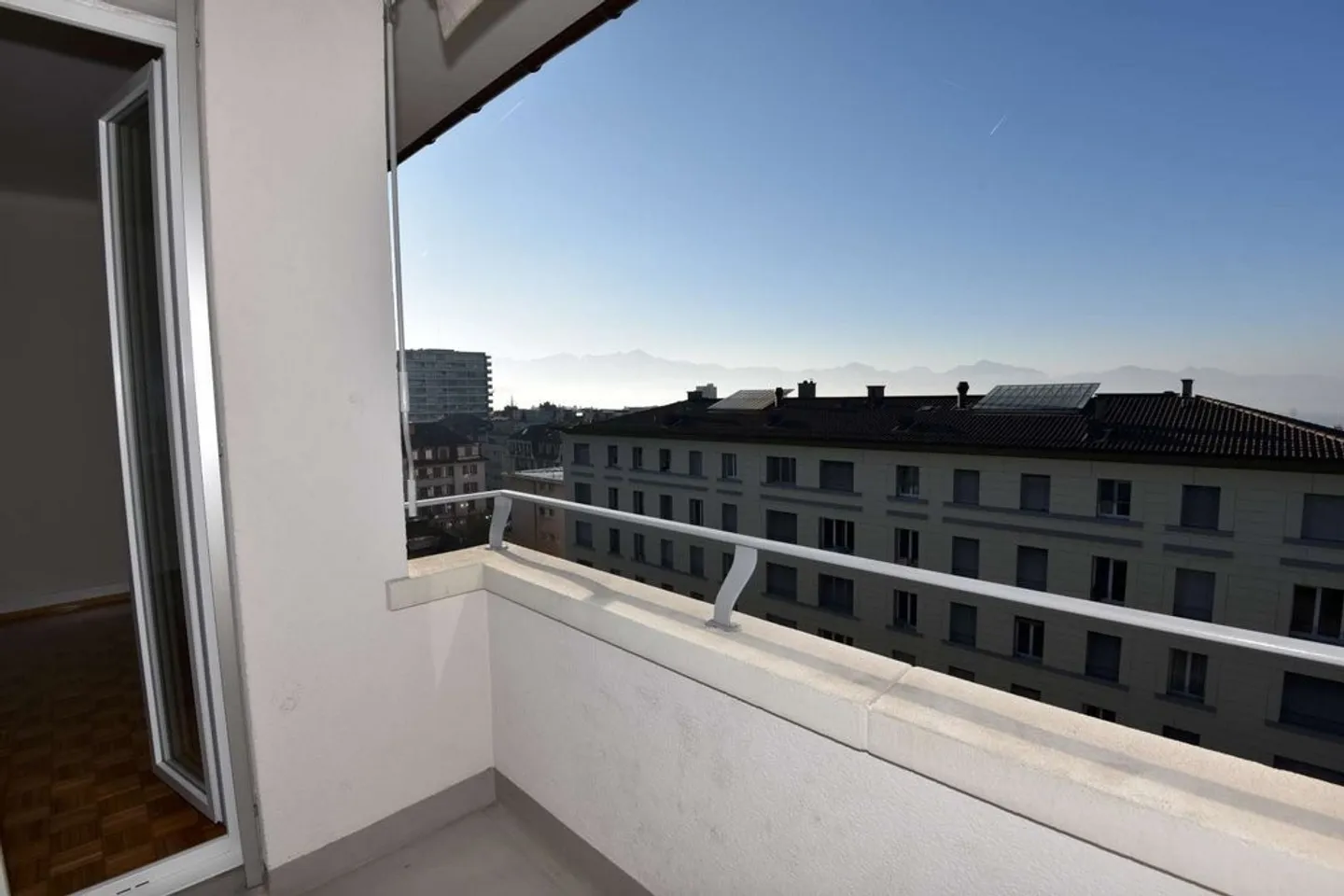Beaulieu District, nice 2-room apartment - Photo 7 of 10