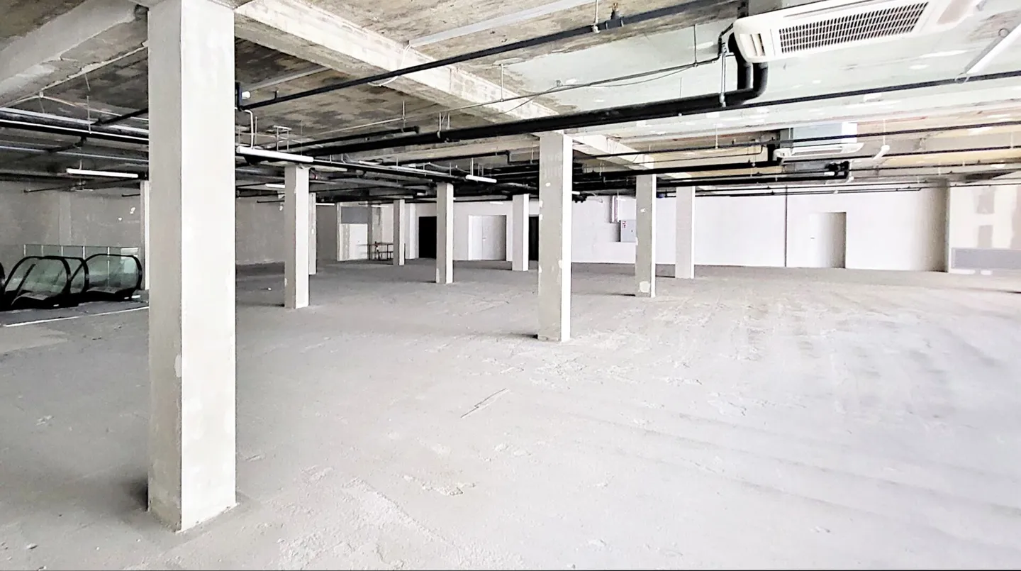 Espace de vente extraordinaire au cœur de Bienne ! - Photo 6 sur 13