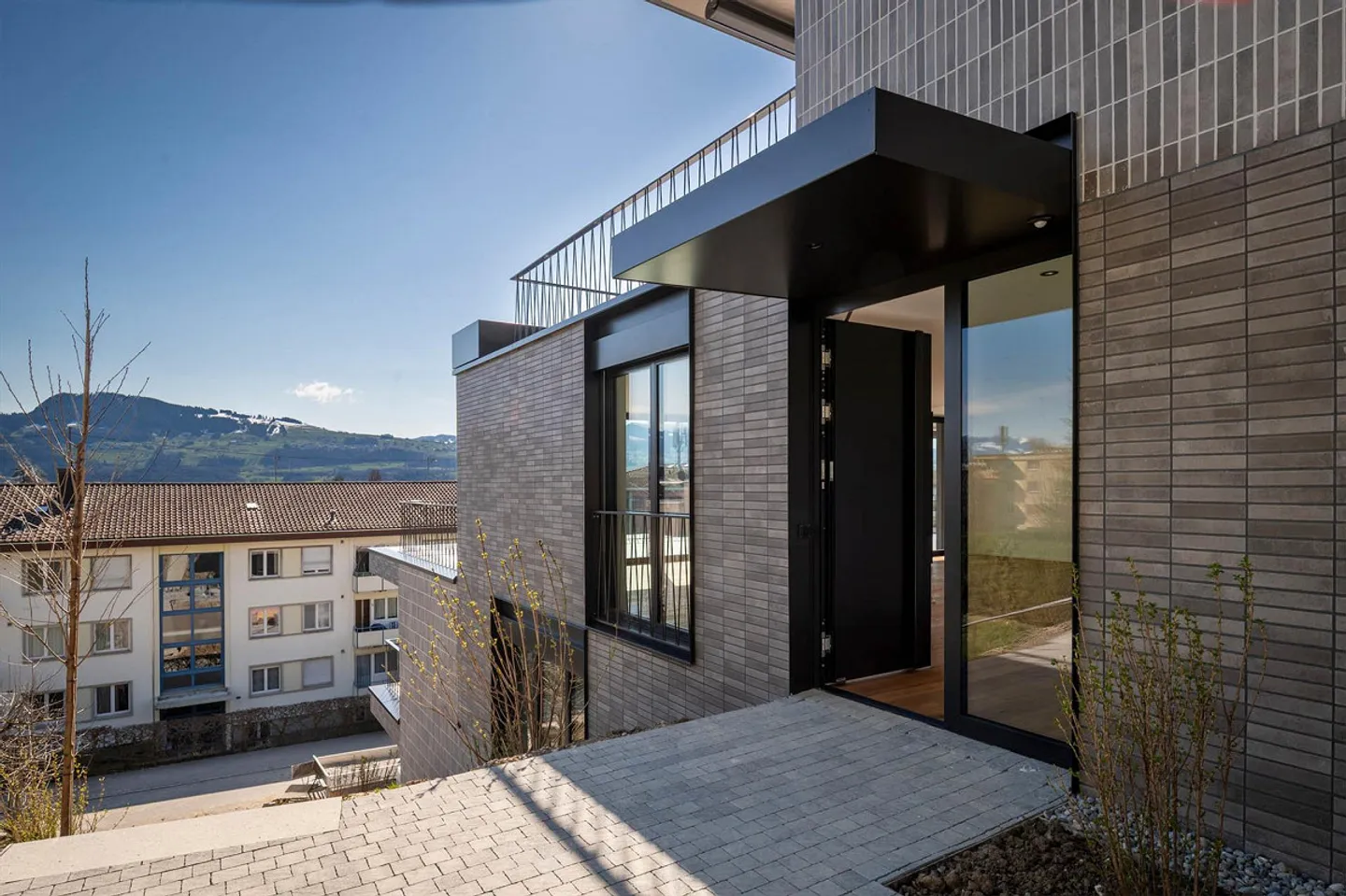 Exclusive and high-quality 4.5-room terrace apartment - Your dream residence with partial lake view in Uerikon - Photo 4 of 18