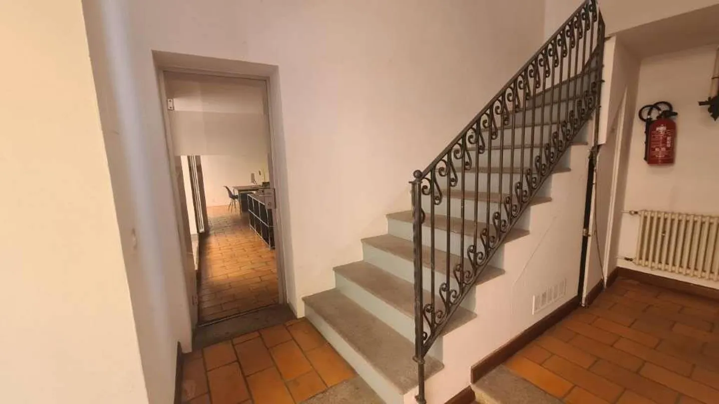 Ufficio luminoso in palazzo storico - Foto 5 di 7