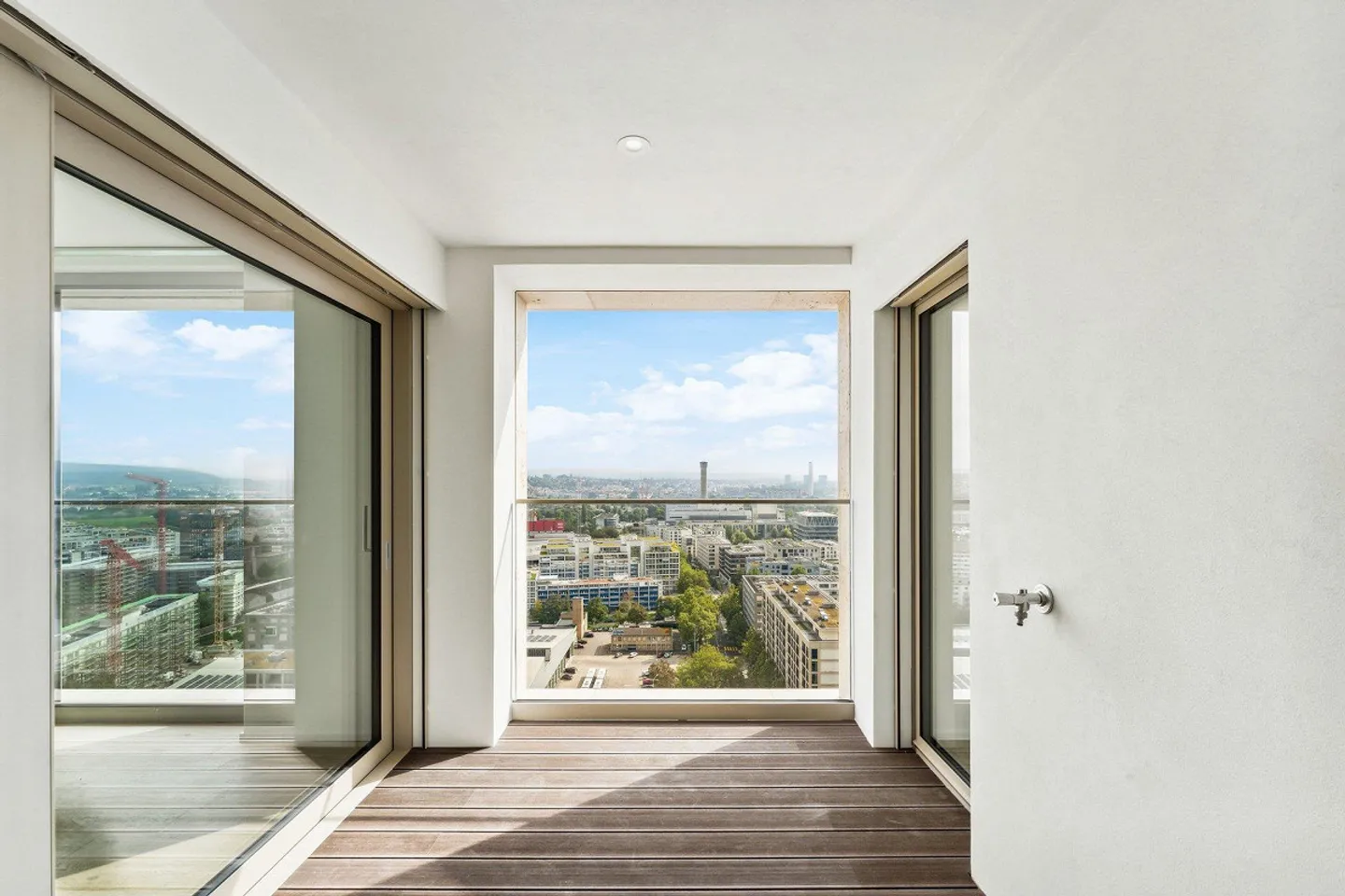 Tower 55 - Modernes Apartment - Foto 9 von 9