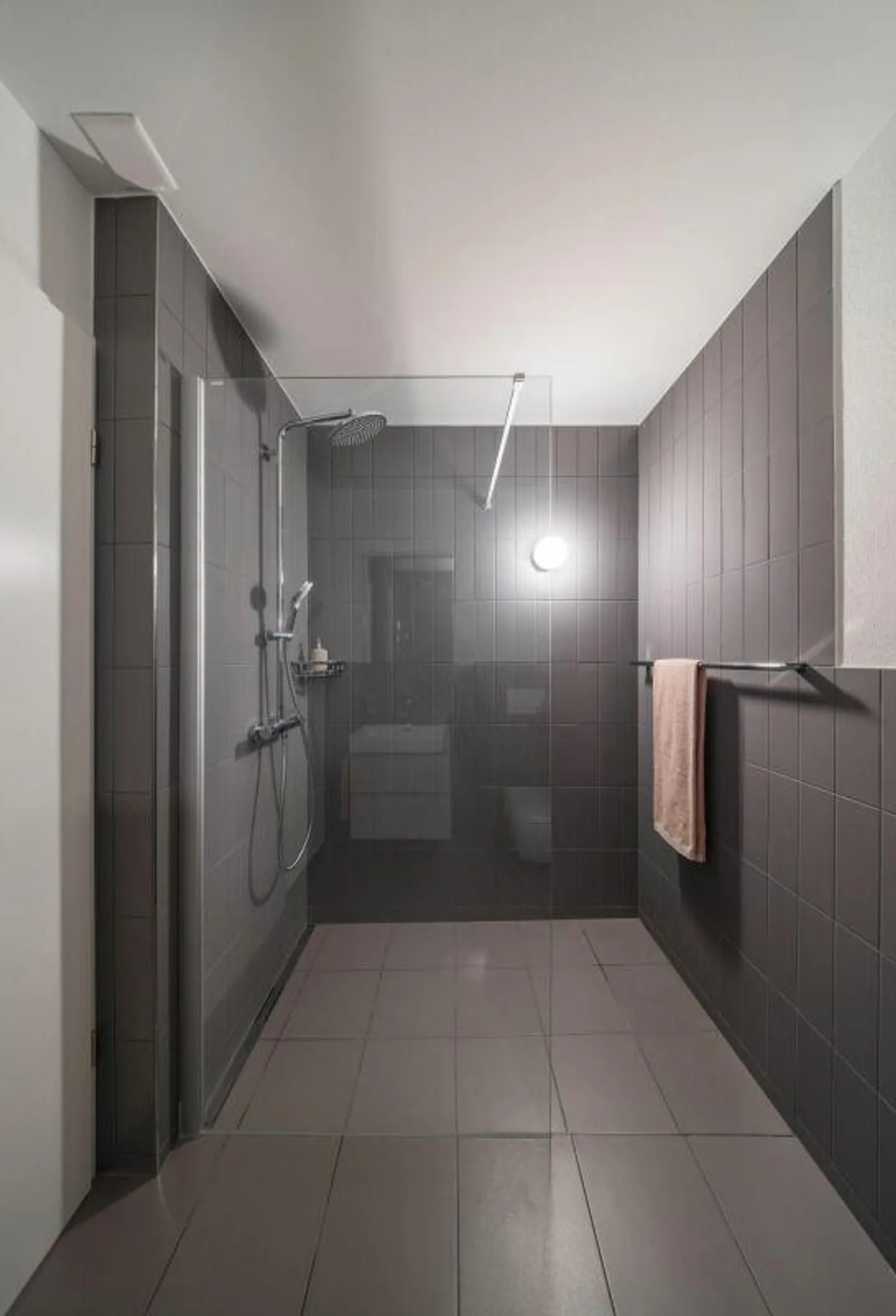 Appartement de jardin 2,5 pièces - vie élégante au bord de la Thur - Photo 6 sur 10