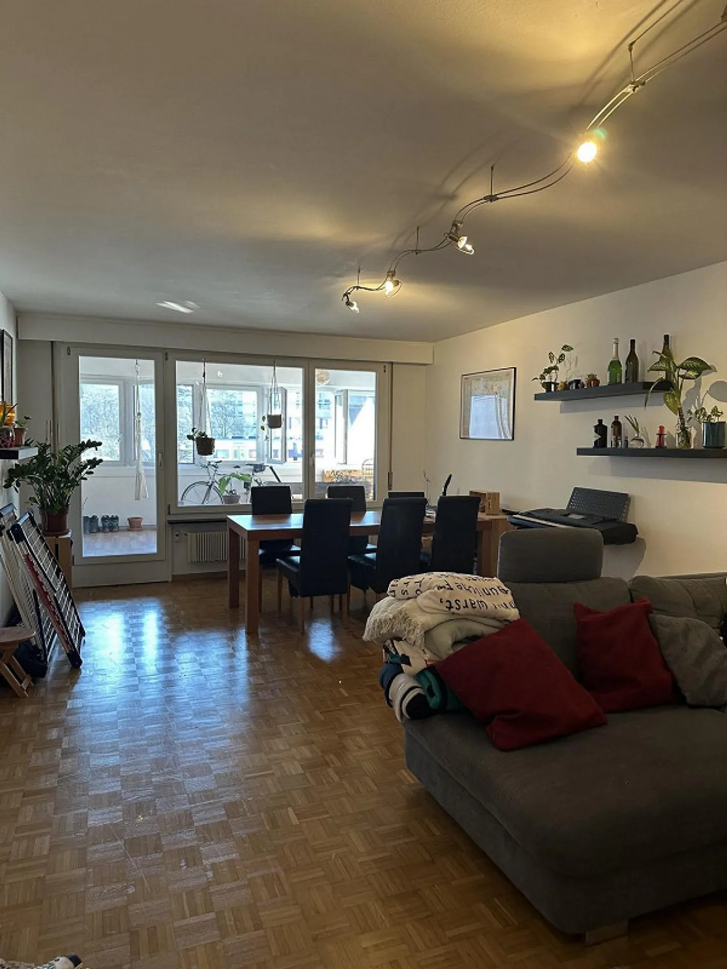 Appartement spacieux en emplacement central - Photo 2 sur 8