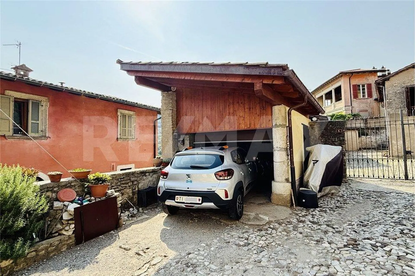 Meride, completely renovated house with parking space - Photo 12 of 13