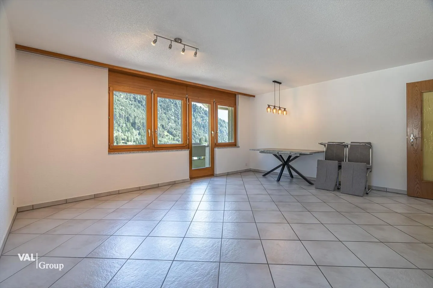 Appartamento attraente con vista sulle montagne - Foto 3 di 13