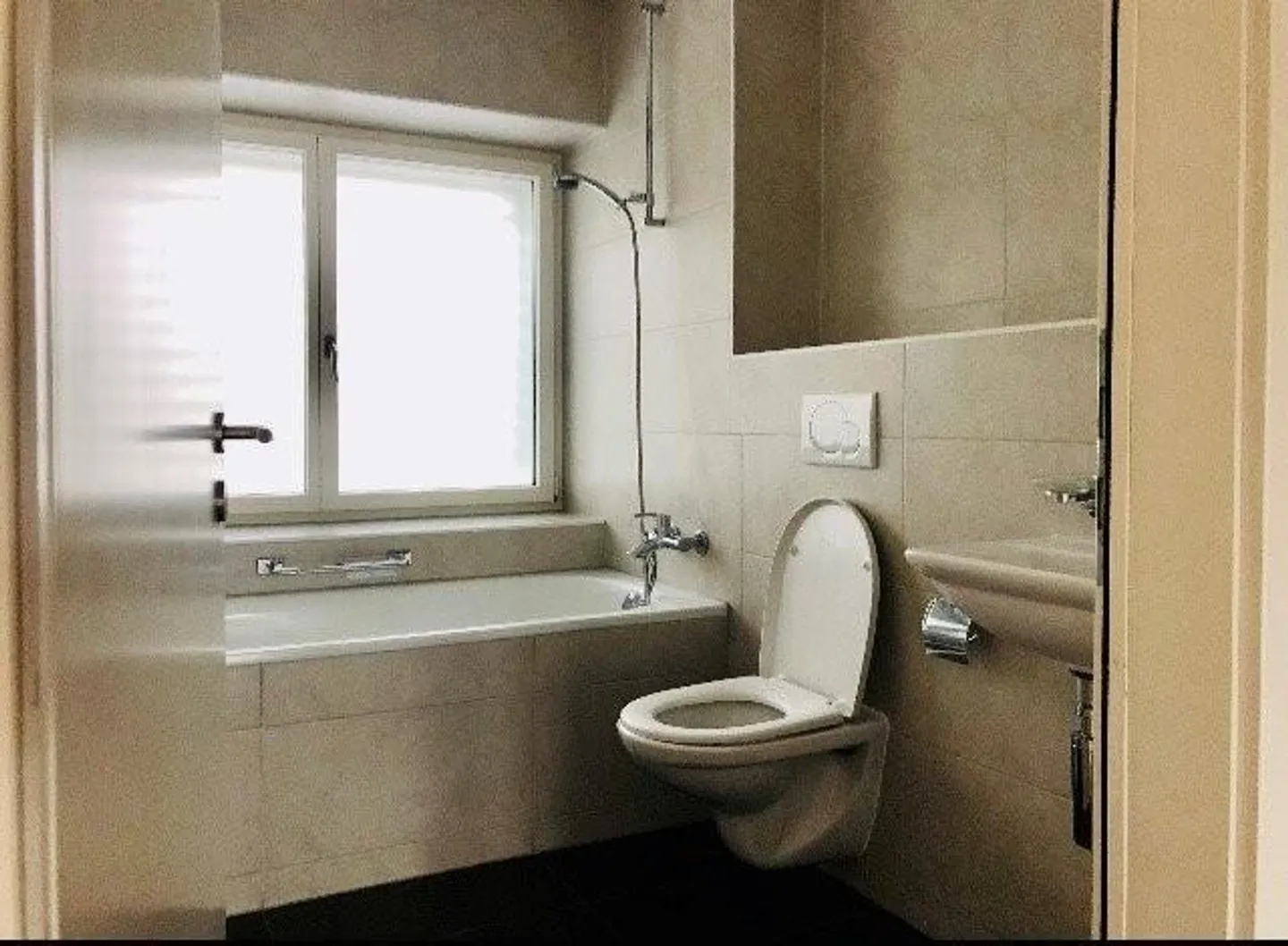 BEL APPARTAMENTO DI 3.5 STANZE! - Foto 10 di 11