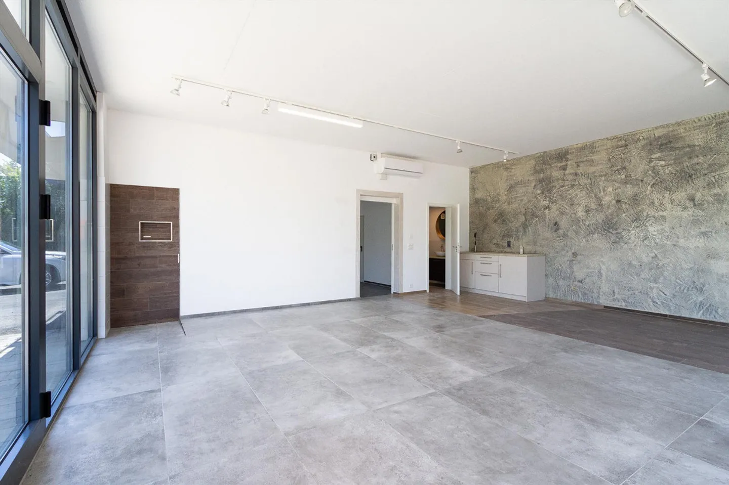 Versatile Retail Space in a Central and Well-Visible Location - Photo 4 of 11