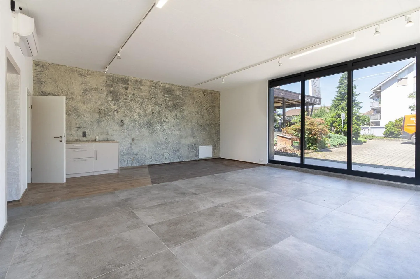 Versatile Retail Space in a Central and Well-Visible Location - Photo 5 of 11