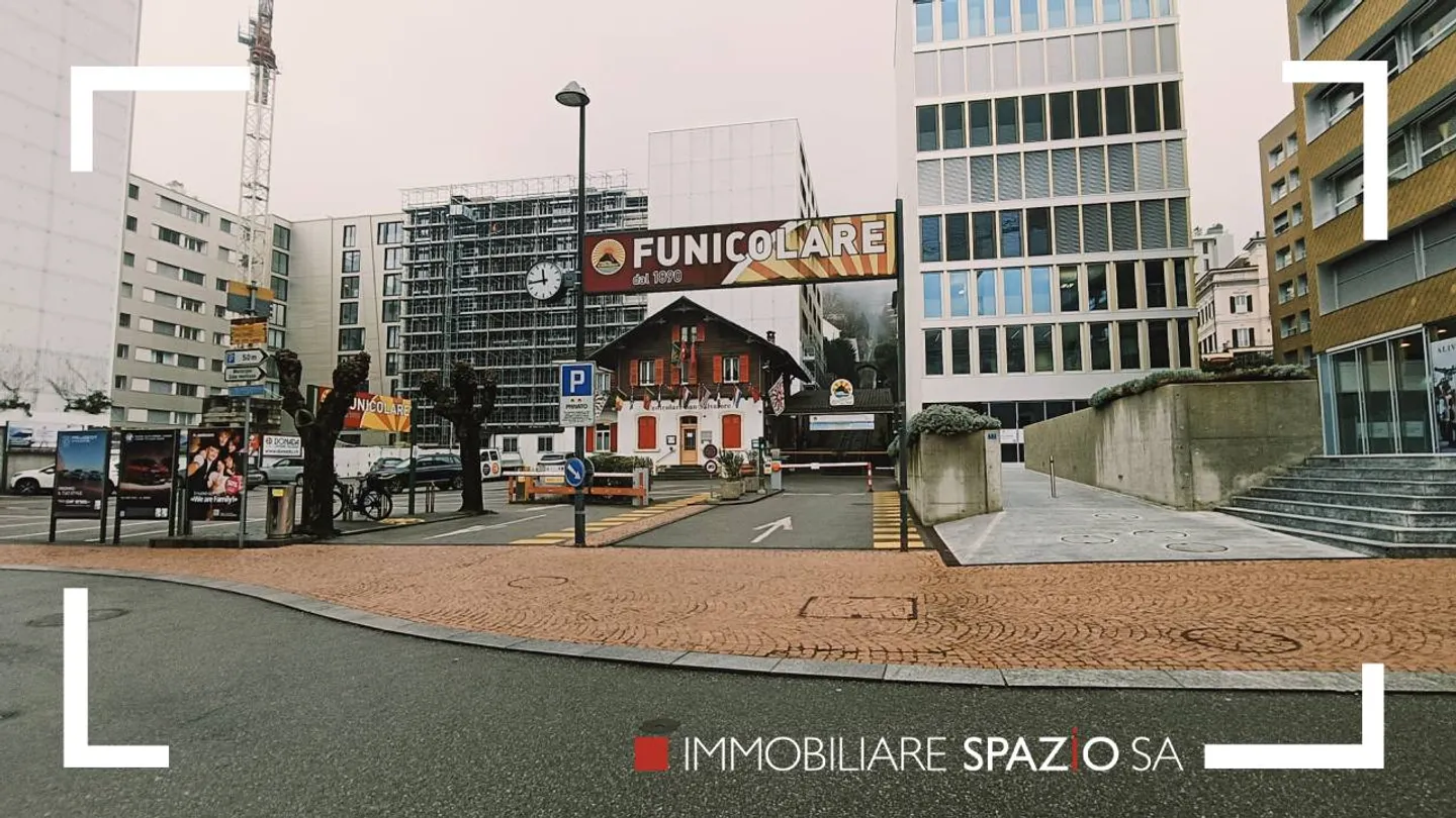 Paradis - 200 m² - 6,5 pièces - Cinquième étage - Photo 3 sur 11