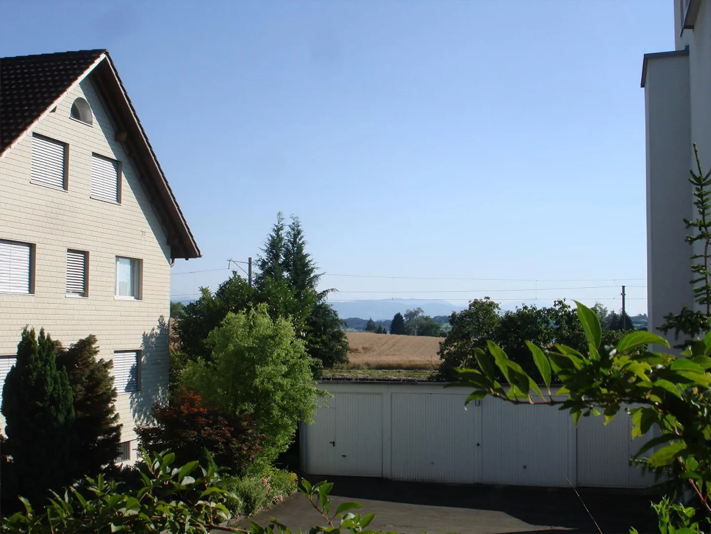 Attractive 3.5-room apartment on the 1st floor, with a view into the greenery, close to the center - Photo 6 of 14