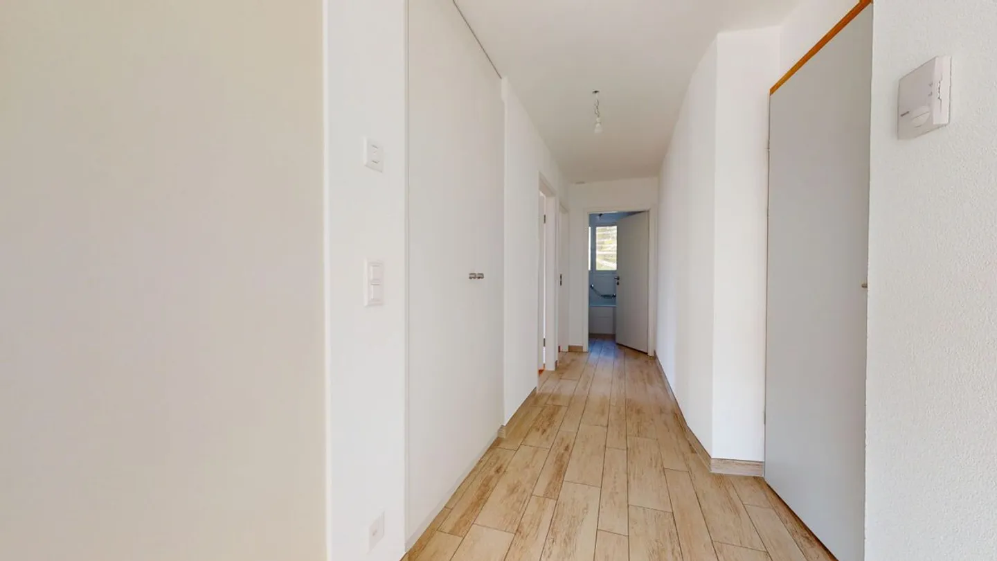 Attique sans vis-à-vis et place de parc ! - Photo 10 sur 13