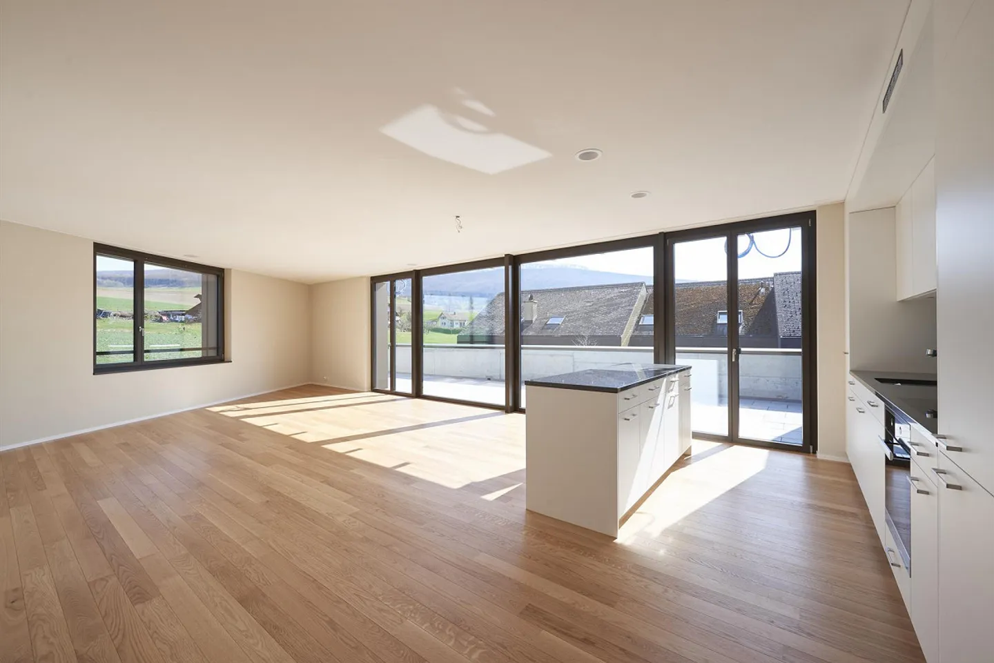 Moderno appartamento attico di 3,5 stanze con grande terrazza - Foto 2 di 7