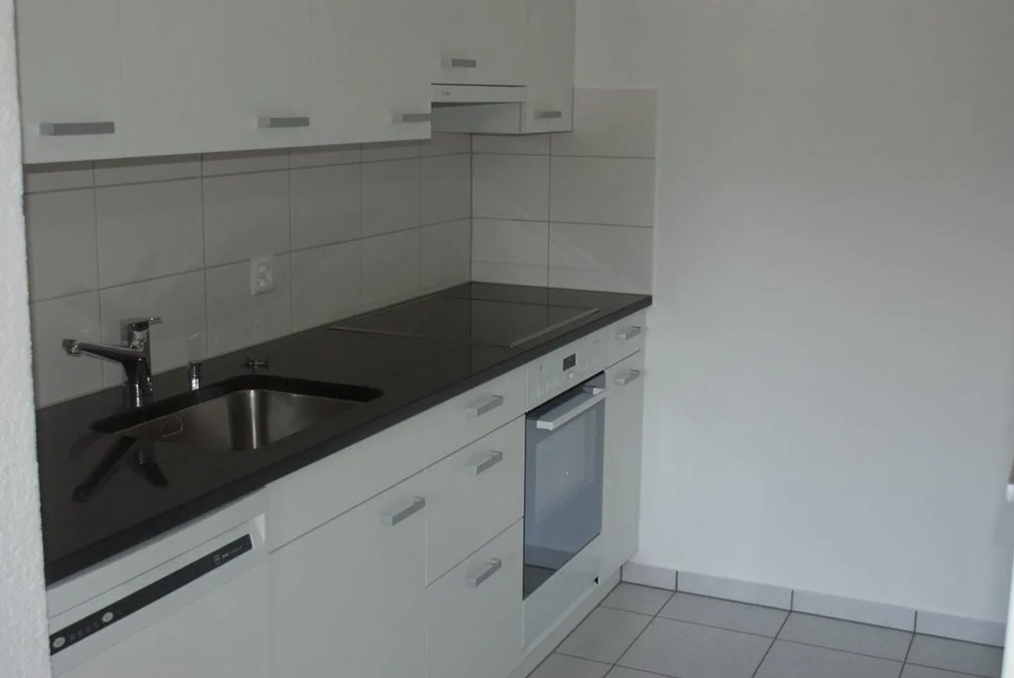 Welcome to Langenthal - here begins your new chapter - Photo 5 of 9